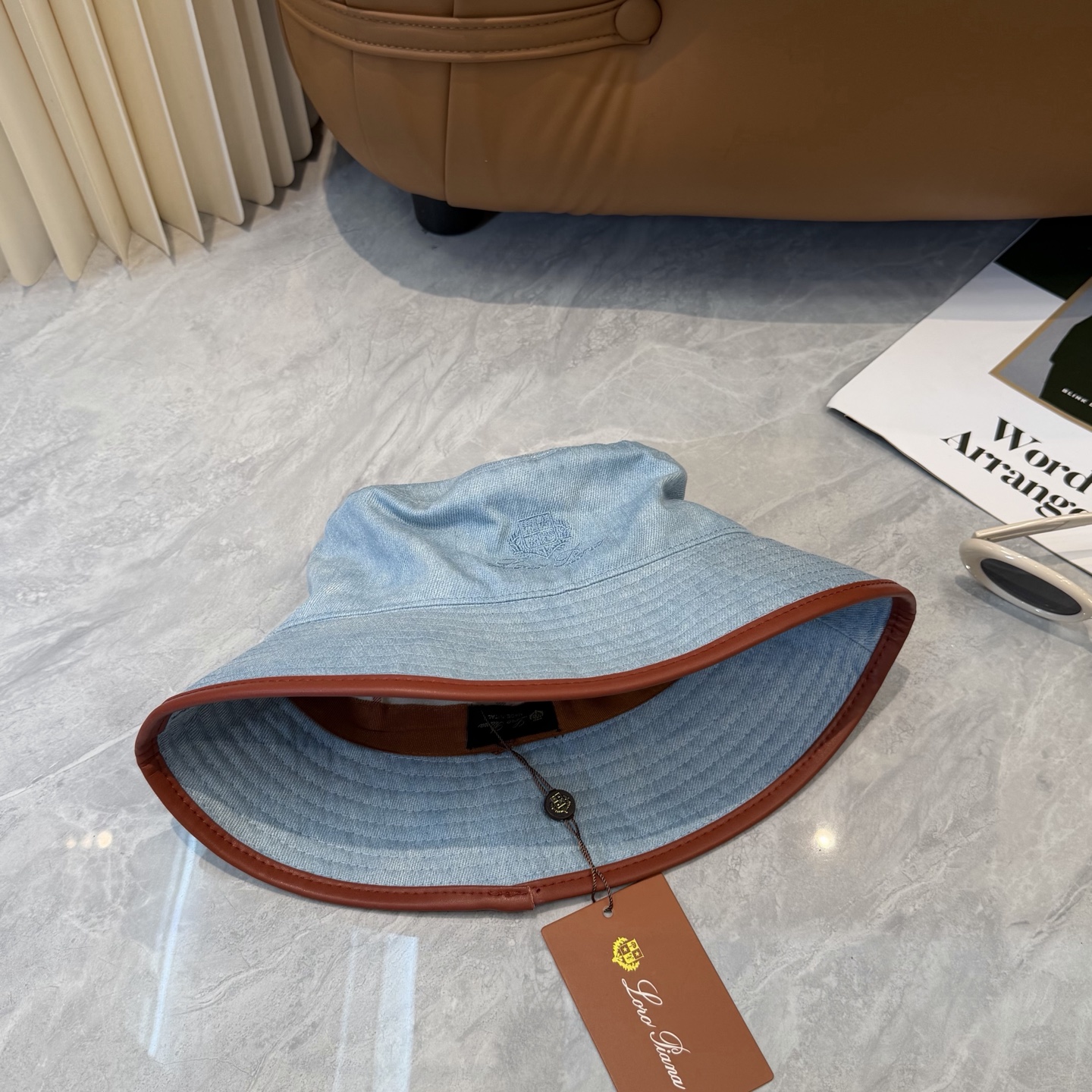 Loro Piana(诺悠翩雅) 专柜新款高版本渔夫帽大牌同步，超好出货！颜色做的太特别了～闭眼入 全是