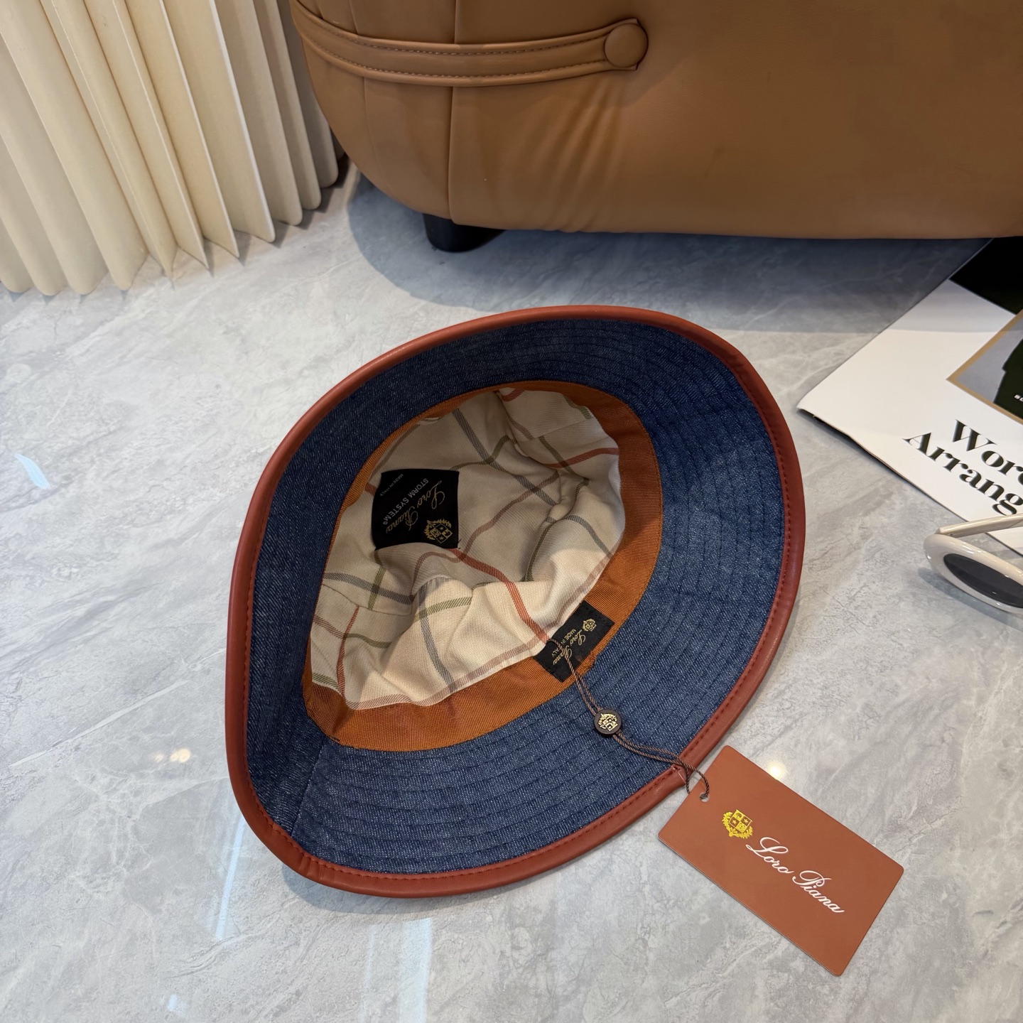 Loro Piana(诺悠翩雅) 专柜新款高版本渔夫帽大牌同步，超好出货！颜色做的太特别了～闭眼入 全是