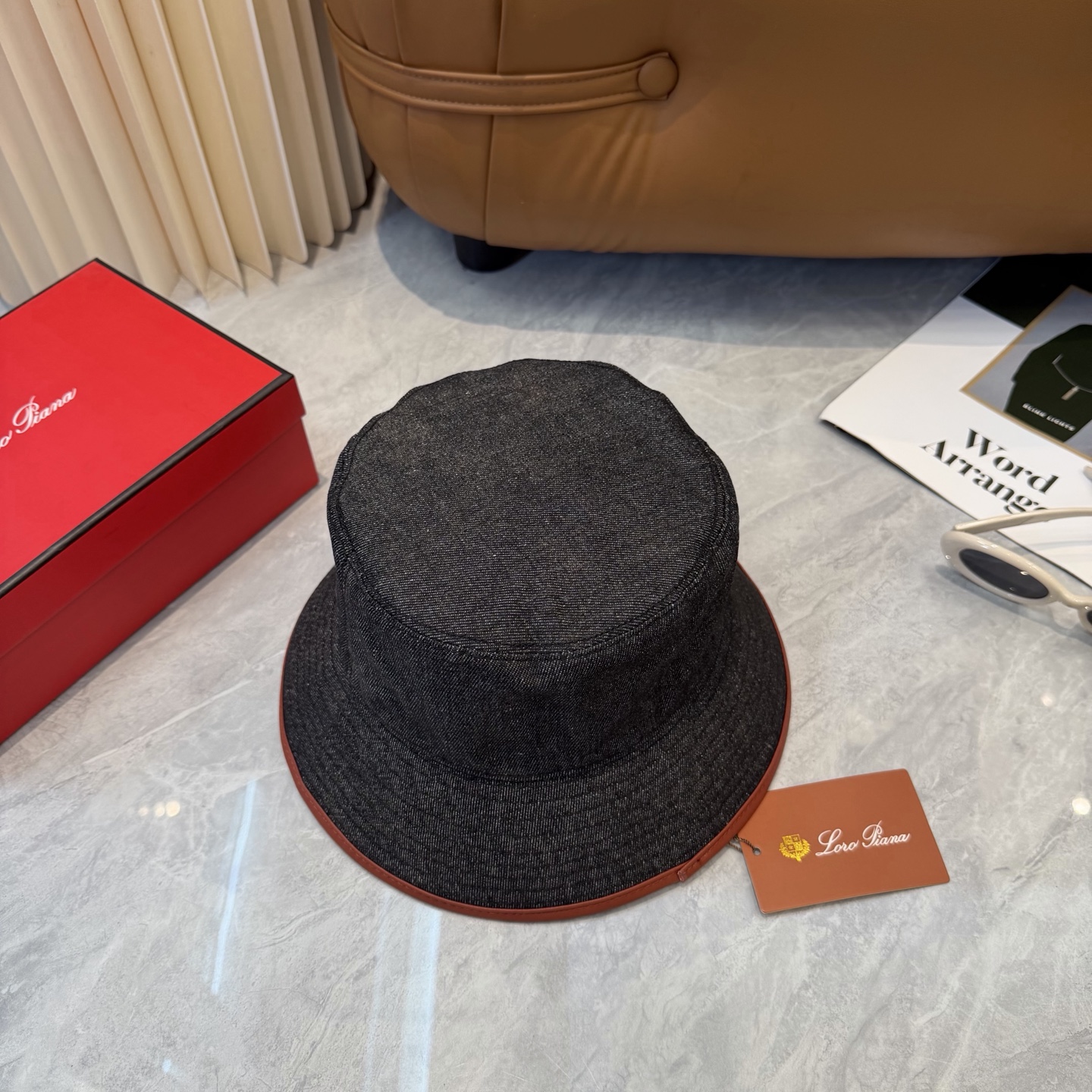 Loro Piana(诺悠翩雅) 专柜新款高版本渔夫帽大牌同步，超好出货！颜色做的太特别了～闭眼入 全是