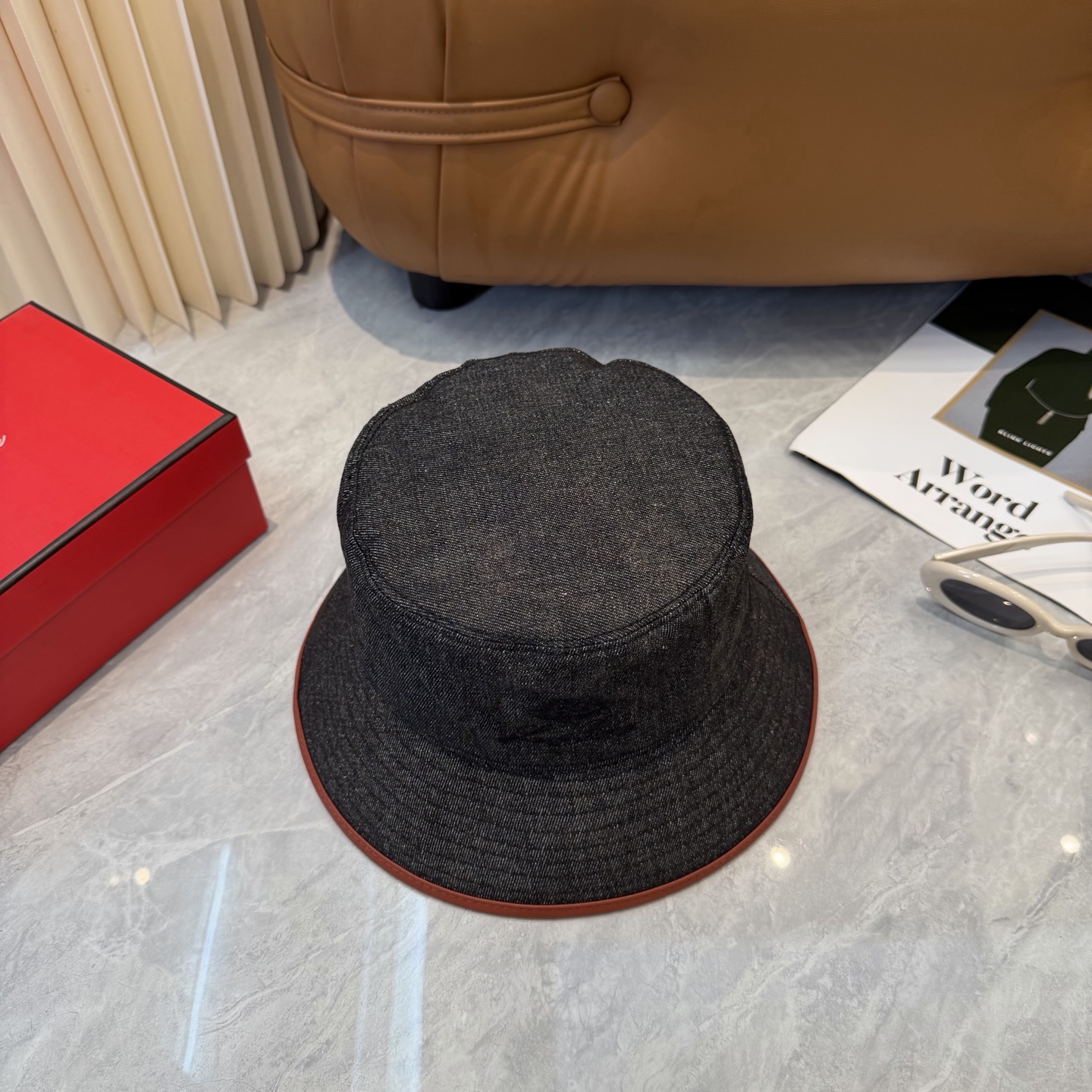Loro Piana(诺悠翩雅) 专柜新款高版本渔夫帽大牌同步，超好出货！颜色做的太特别了～闭眼入 全是