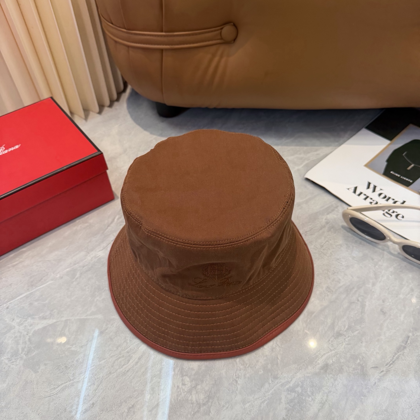 Loro Piana(诺悠翩雅) 专柜新款高版本渔夫帽大牌同步，超好出货！颜色做的太特别了～闭眼入 全是