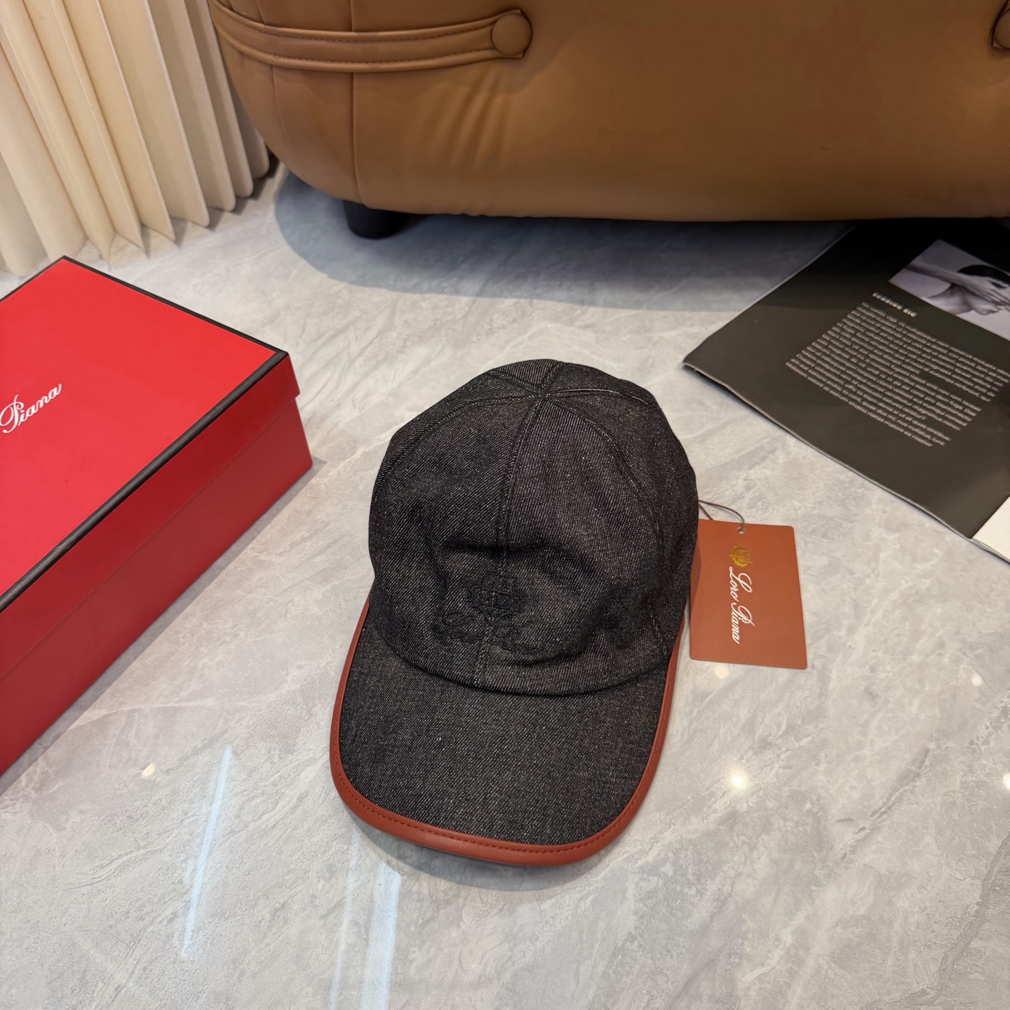 Loro Piana(诺悠翩雅) 专柜新款高版本棒球帽大牌同步，超好出货！颜色做的太特别了～闭眼入 全是