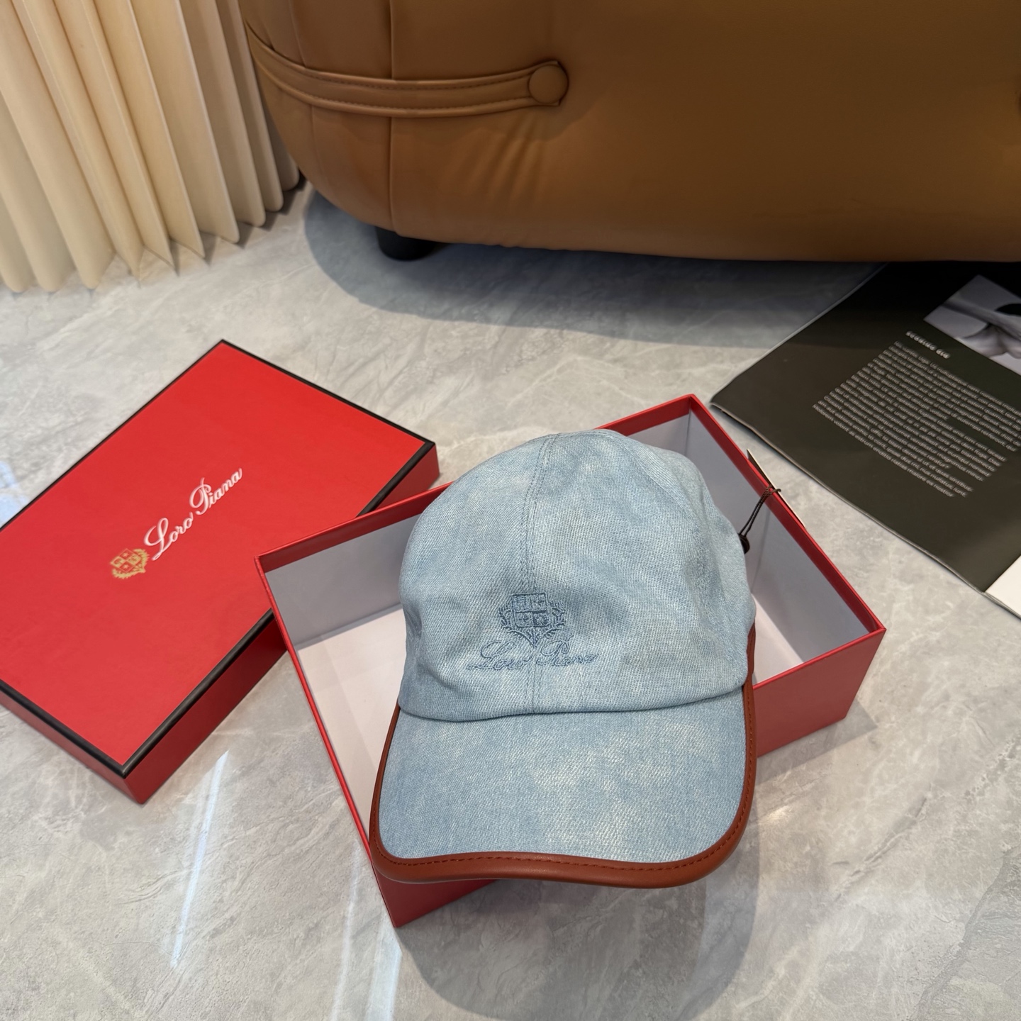 Loro Piana(诺悠翩雅) 专柜新款高版本棒球帽大牌同步，超好出货！颜色做的太特别了～闭眼入 全是