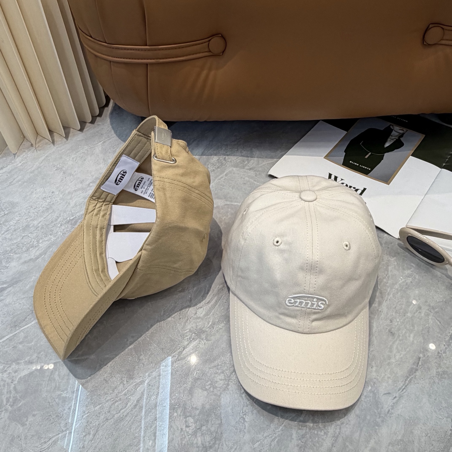 韩国潮牌emis 新款棒球帽，emis的帽子真的有种魔力 就是每一个都好看，完全不挑脸型的 每个都想买 