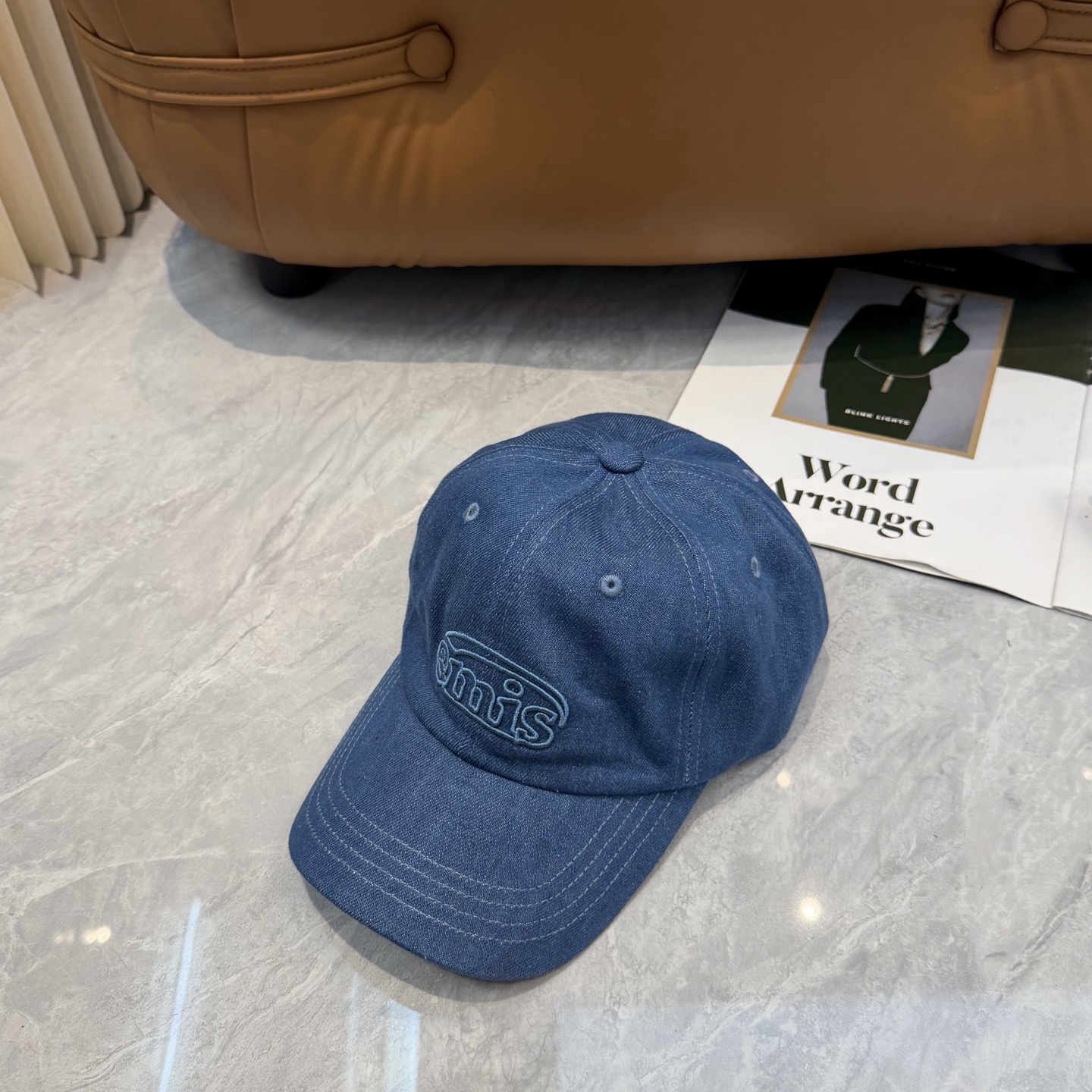 韩国潮牌emis 新款棒球帽，emis的帽子真的有种魔力 就是每一个都好看，完全不挑脸型的 每个都想买 