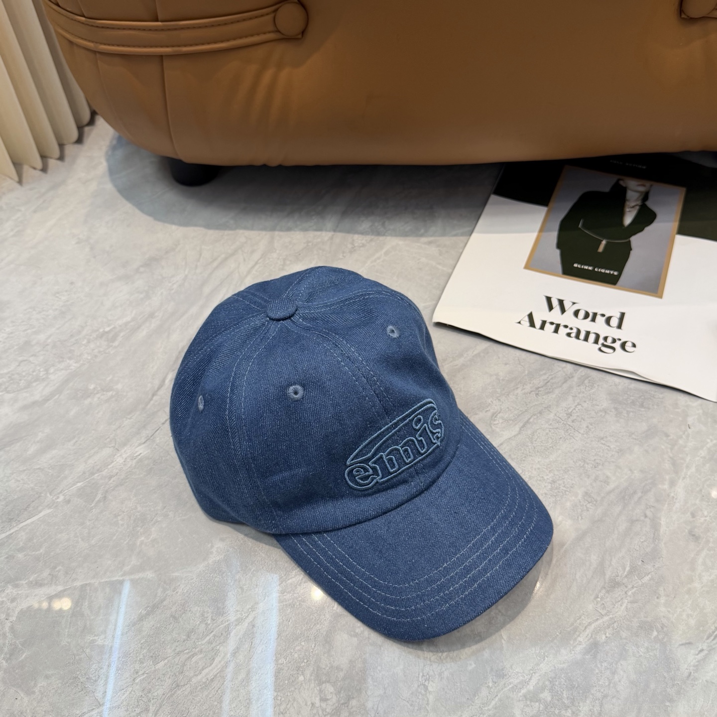 韩国潮牌emis 新款棒球帽，emis的帽子真的有种魔力 就是每一个都好看，完全不挑脸型的 每个都想买 