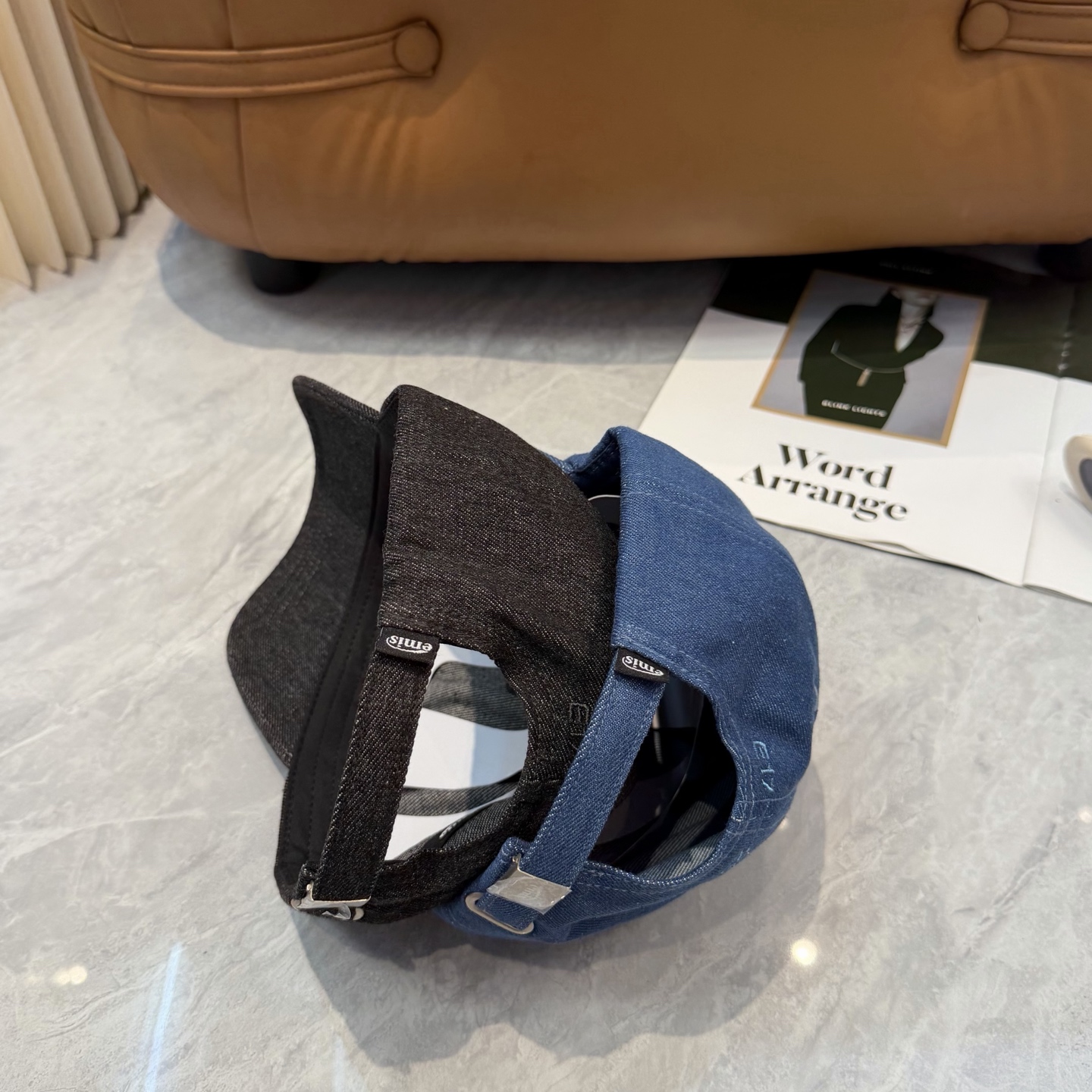 韩国潮牌emis 新款棒球帽，emis的帽子真的有种魔力 就是每一个都好看，完全不挑脸型的 每个都想买 