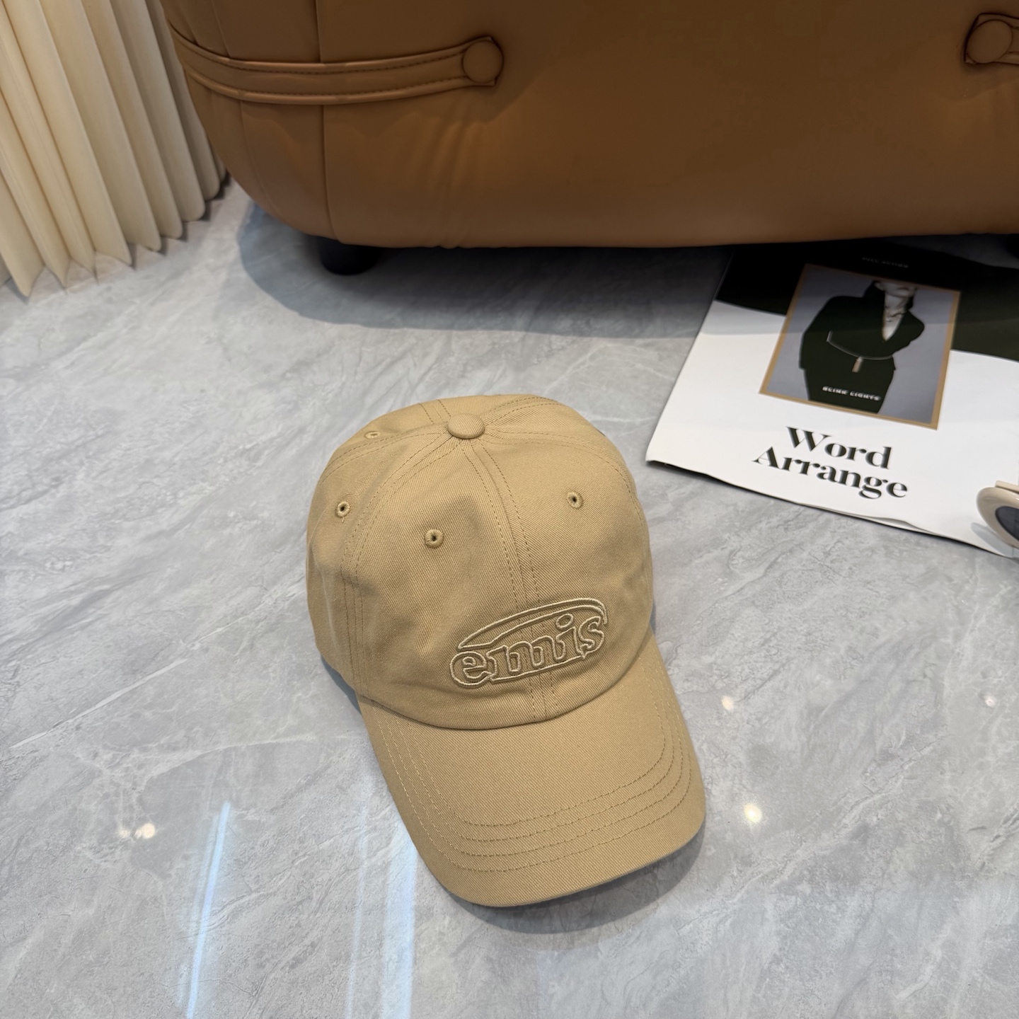 韩国潮牌emis 新款棒球帽，emis的帽子真的有种魔力 就是每一个都好看，完全不挑脸型的 每个都想买 