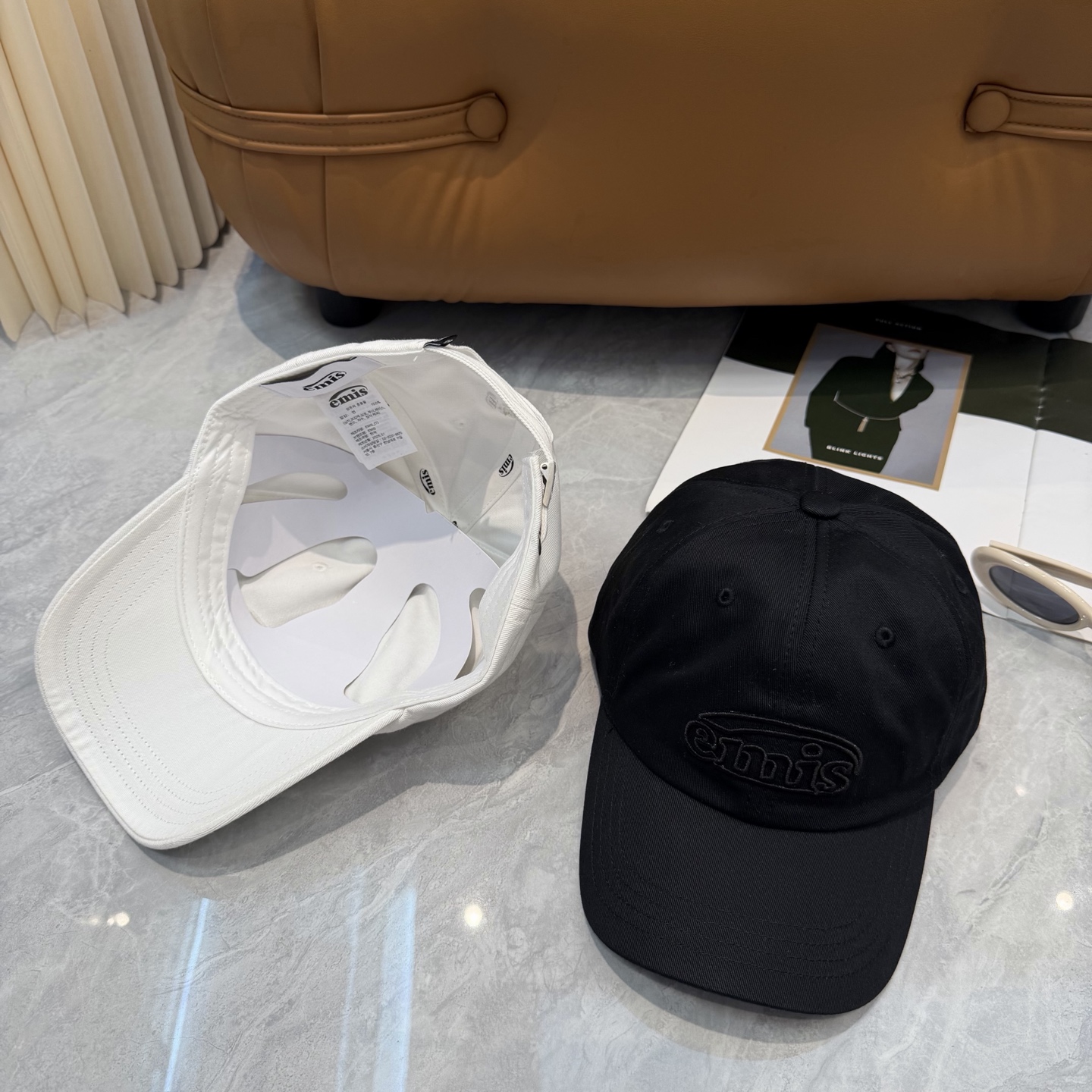 韩国潮牌emis 新款棒球帽，emis的帽子真的有种魔力 就是每一个都好看，完全不挑脸型的 每个都想买 