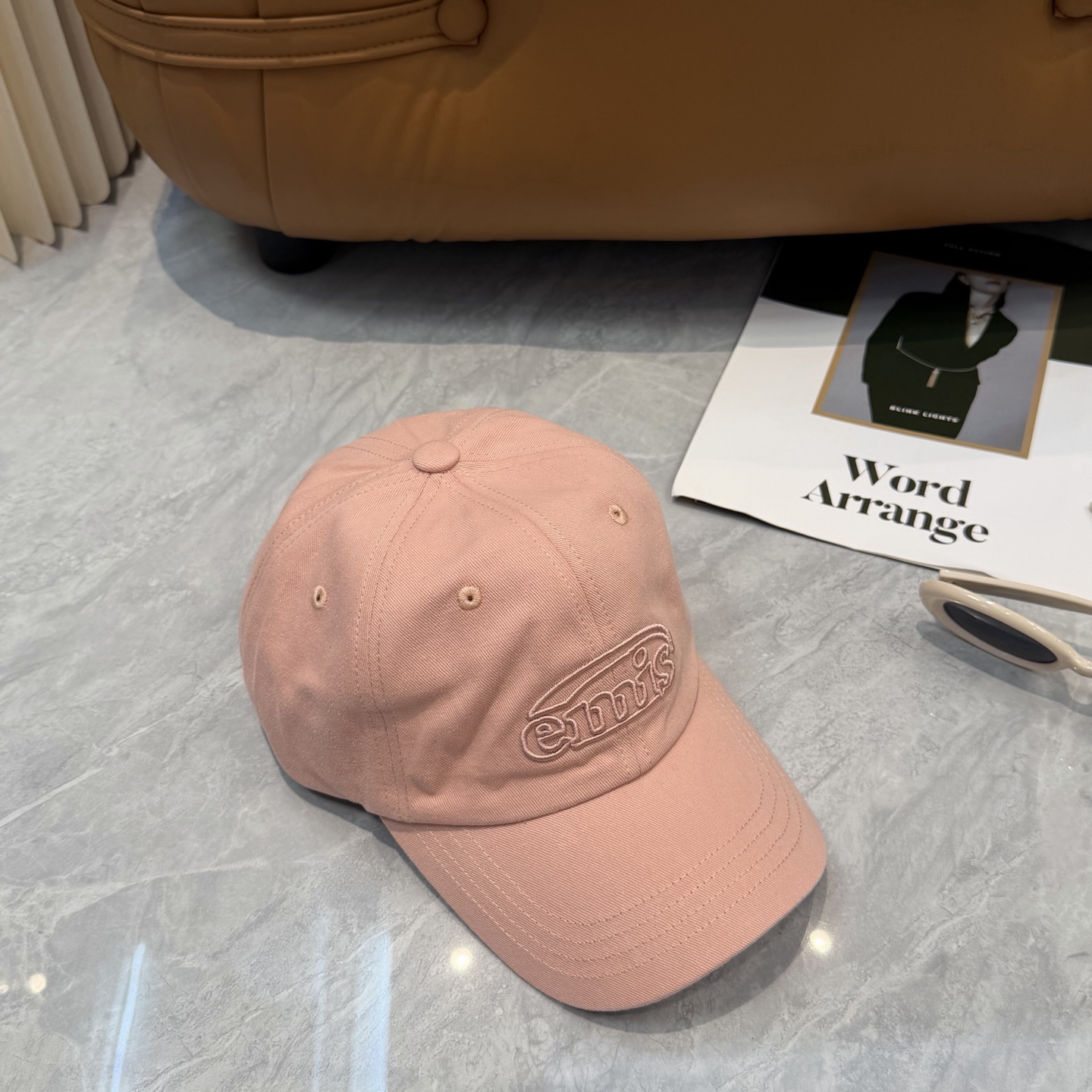 韩国潮牌emis 新款棒球帽，emis的帽子真的有种魔力 就是每一个都好看，完全不挑脸型的 每个都想买 