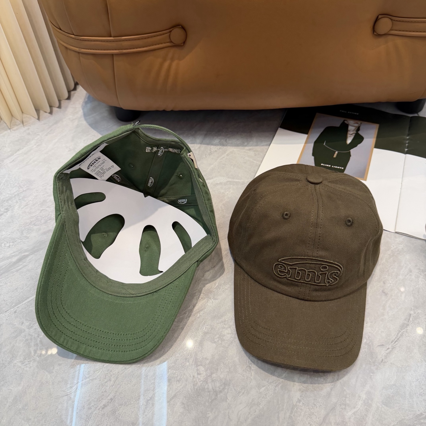 韩国潮牌emis 新款棒球帽，emis的帽子真的有种魔力 就是每一个都好看，完全不挑脸型的 每个都想买 