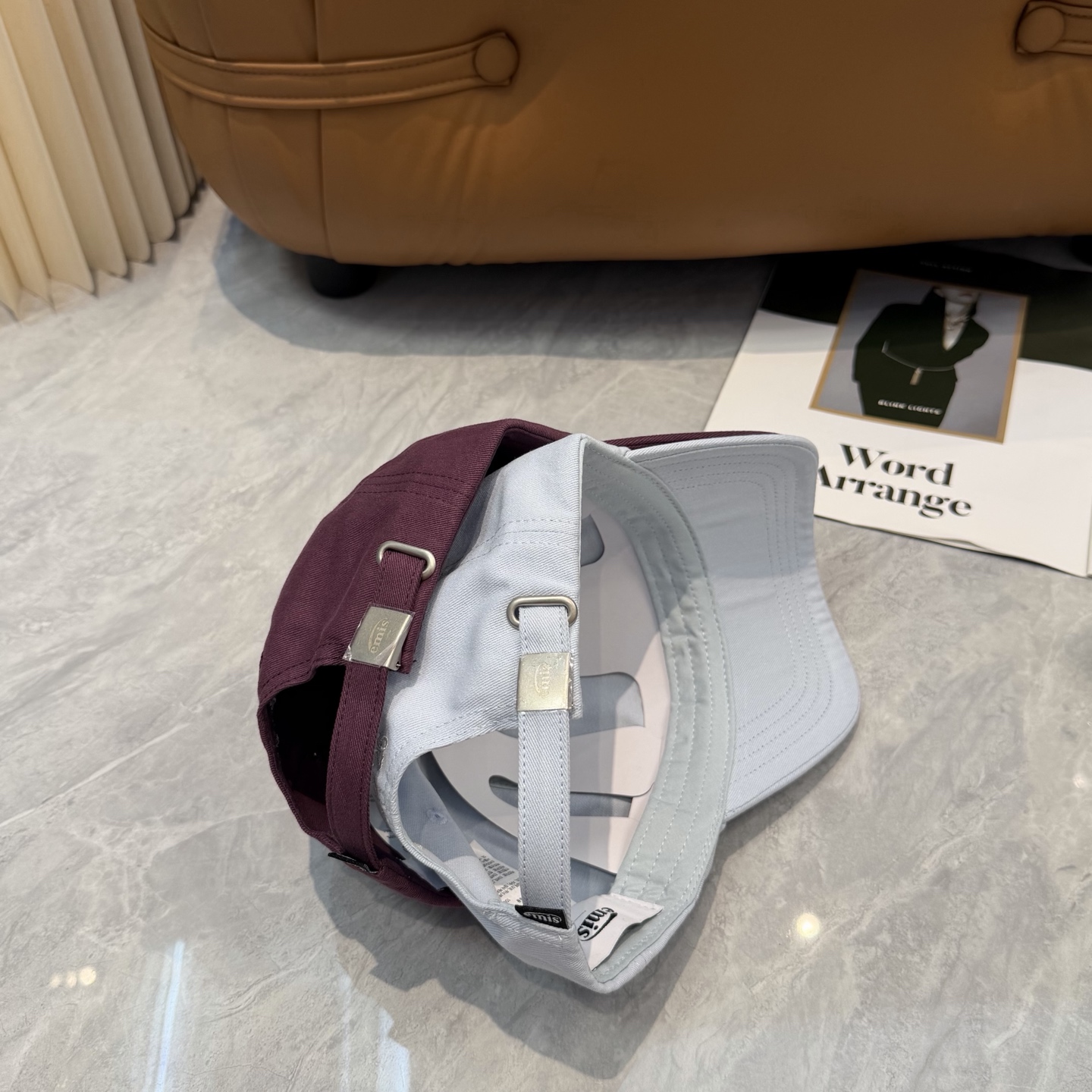 韩国潮牌emis 新款棒球帽，emis的帽子真的有种魔力 就是每一个都好看，完全不挑脸型的 每个都想买 