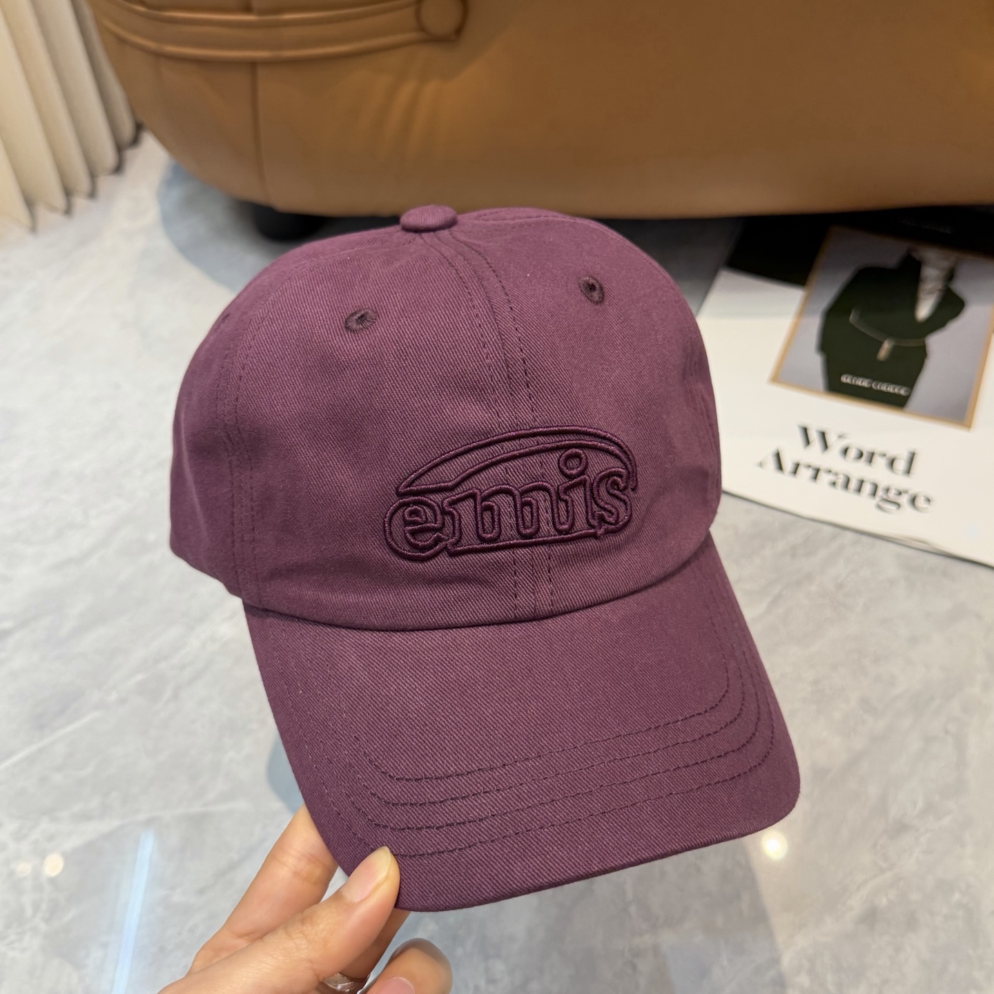 韩国潮牌emis 新款棒球帽，emis的帽子真的有种魔力 就是每一个都好看，完全不挑脸型的 每个都想买 