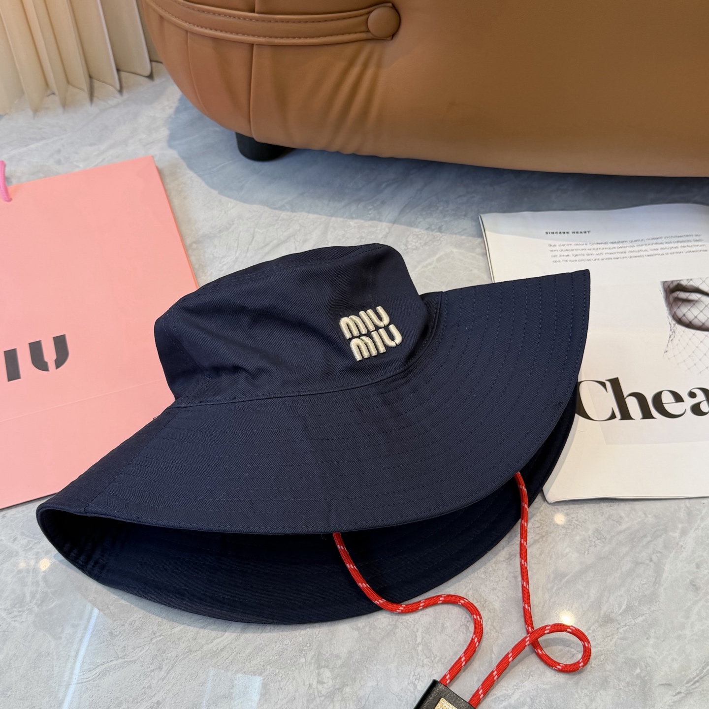 miumiu谬谬新款渔夫帽女春夏秋韩版日系网红盆帽遮脸遮脸显脸小渔夫帽