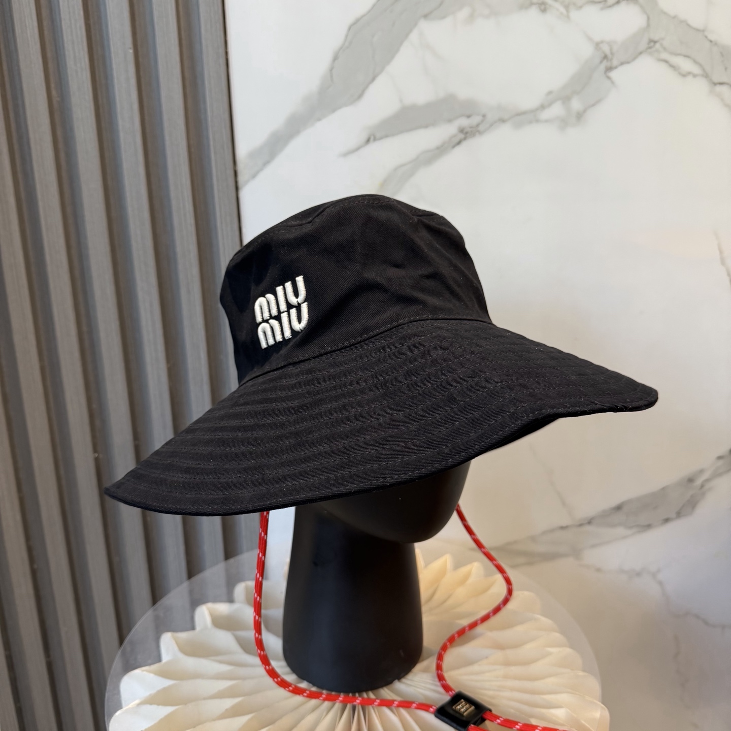 miumiu谬谬新款渔夫帽女春夏秋韩版日系网红盆帽遮脸遮脸显脸小渔夫帽