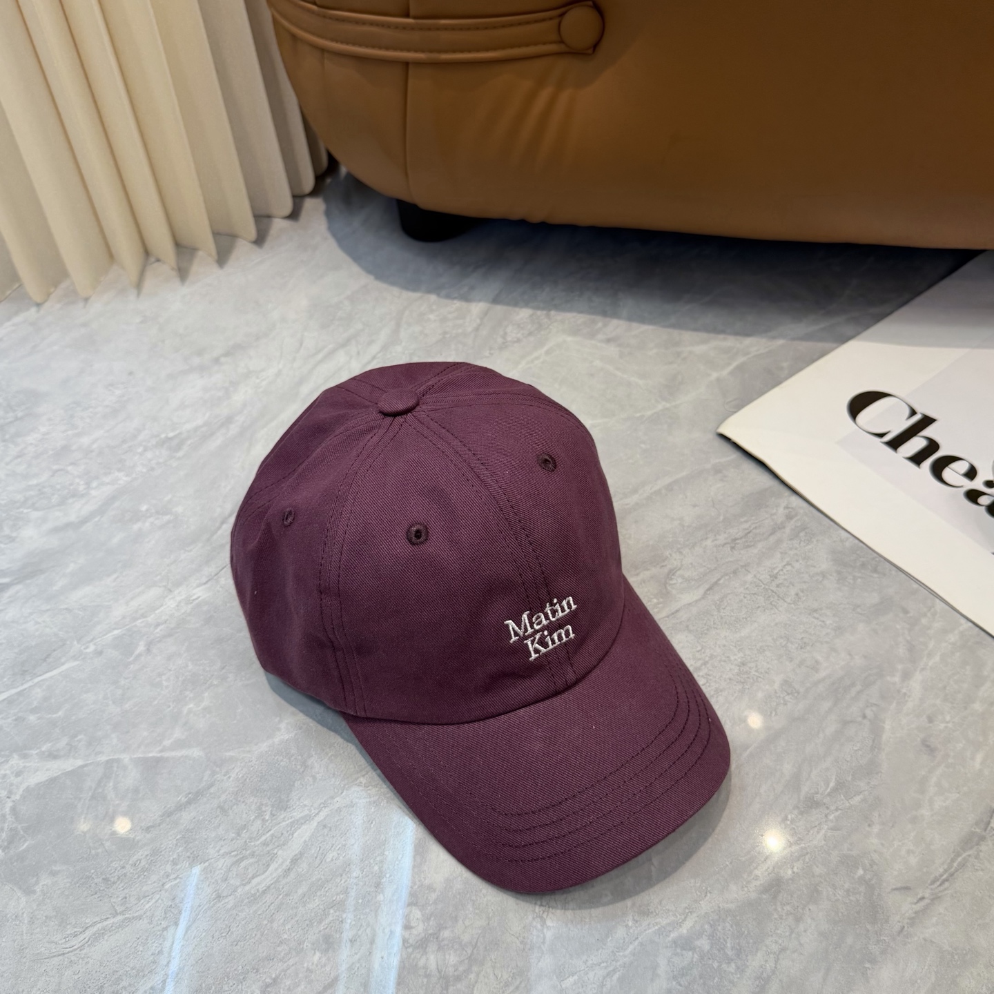 韩国大热的Matin Kim刺绣棒球帽🧢上新啦！最近超爱这款刺绣棒球帽每个色都很好看日常通勤、运动都合适