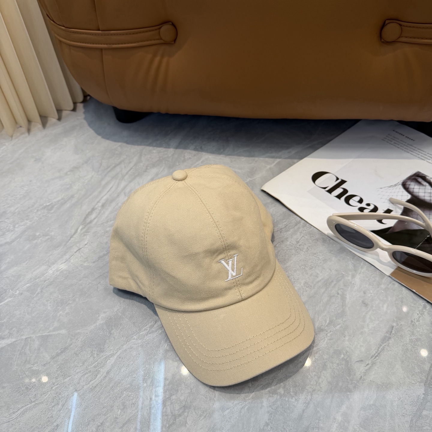 路易威登棒球帽LouisVuitton👒😍新款LV棒球帽，重工打造♥完美刺绣，高端大气，百搭款🤗男女通用