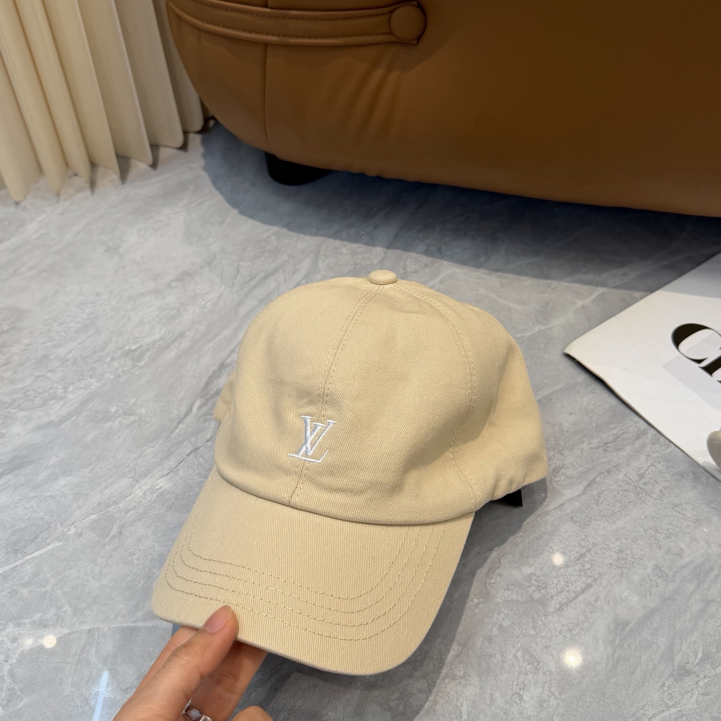 路易威登棒球帽LouisVuitton👒😍新款LV棒球帽，重工打造♥完美刺绣，高端大气，百搭款🤗男女通用