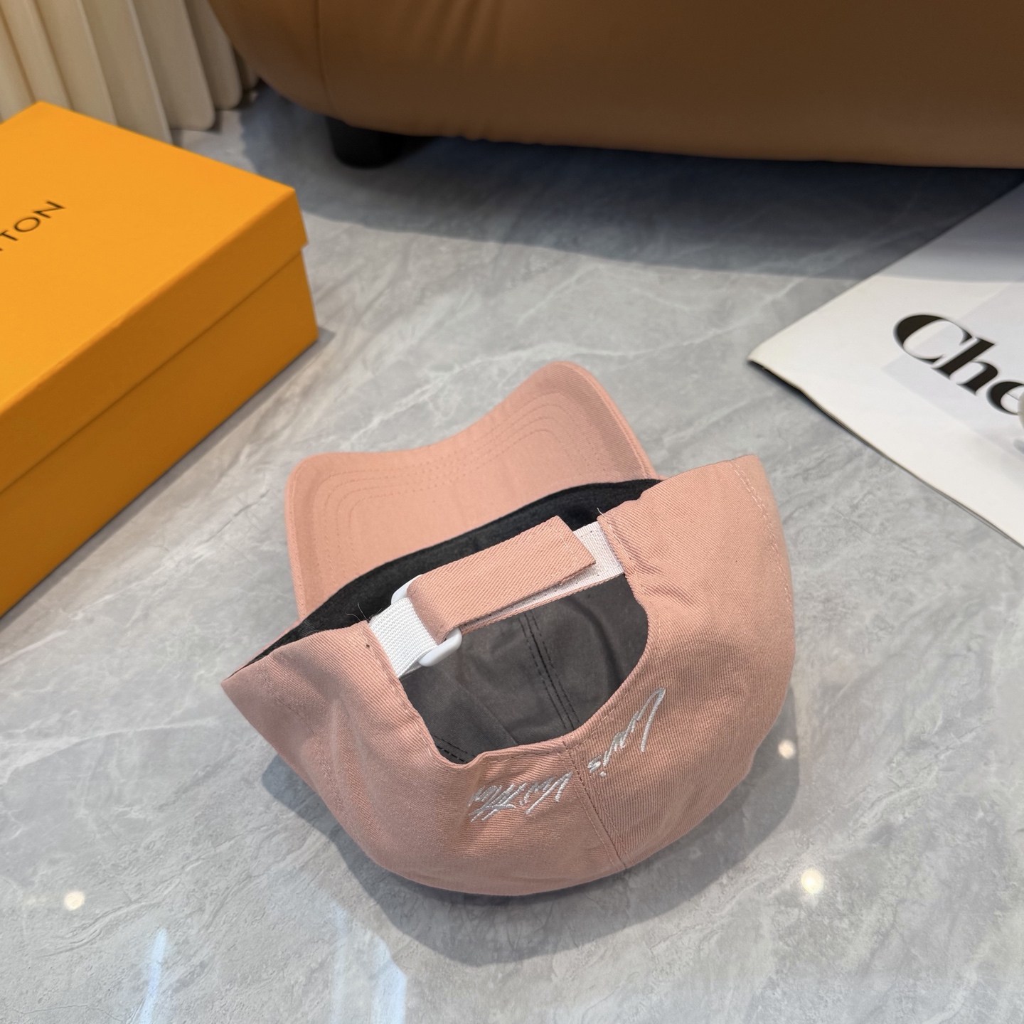 路易威登棒球帽LouisVuitton👒😍新款LV棒球帽，重工打造♥完美刺绣，高端大气，百搭款🤗男女通用