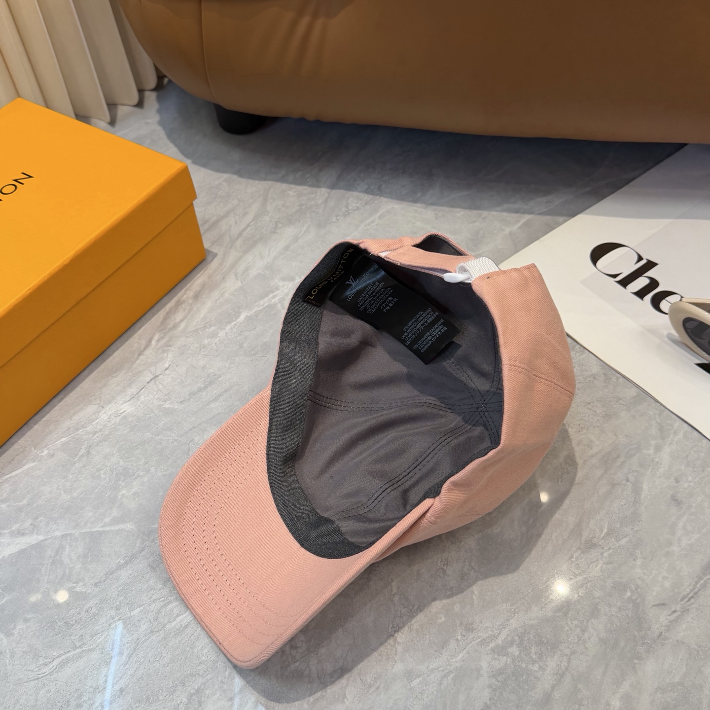 路易威登棒球帽LouisVuitton👒😍新款LV棒球帽，重工打造♥完美刺绣，高端大气，百搭款🤗男女通用