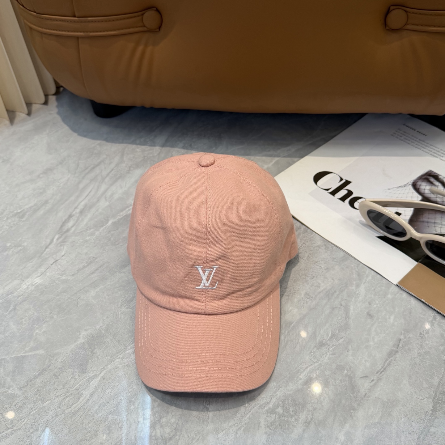 路易威登棒球帽LouisVuitton👒😍新款LV棒球帽，重工打造♥完美刺绣，高端大气，百搭款🤗男女通用