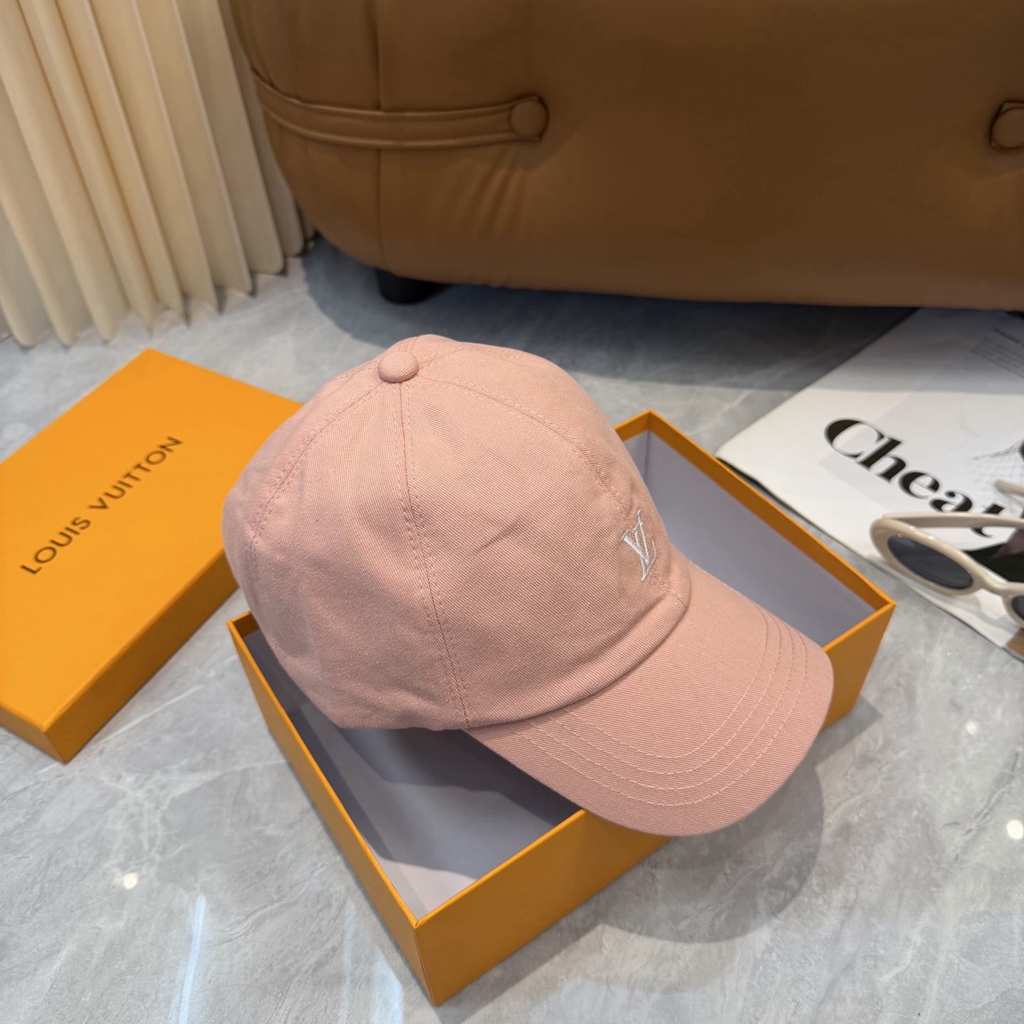 路易威登棒球帽LouisVuitton👒😍新款LV棒球帽，重工打造♥完美刺绣，高端大气，百搭款🤗男女通用