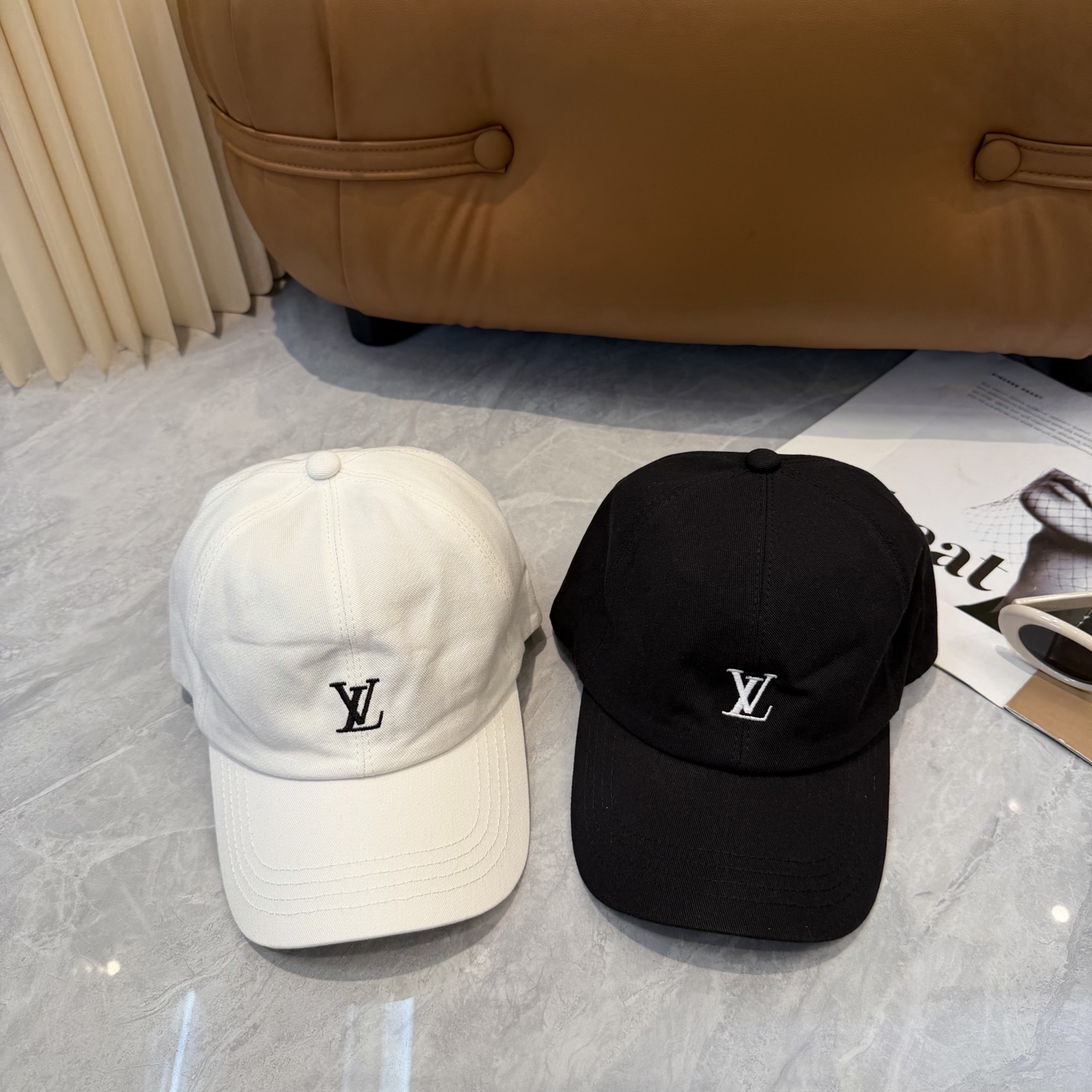 路易威登棒球帽LouisVuitton👒😍新款LV棒球帽，重工打造♥完美刺绣，高端大气，百搭款🤗男女通用