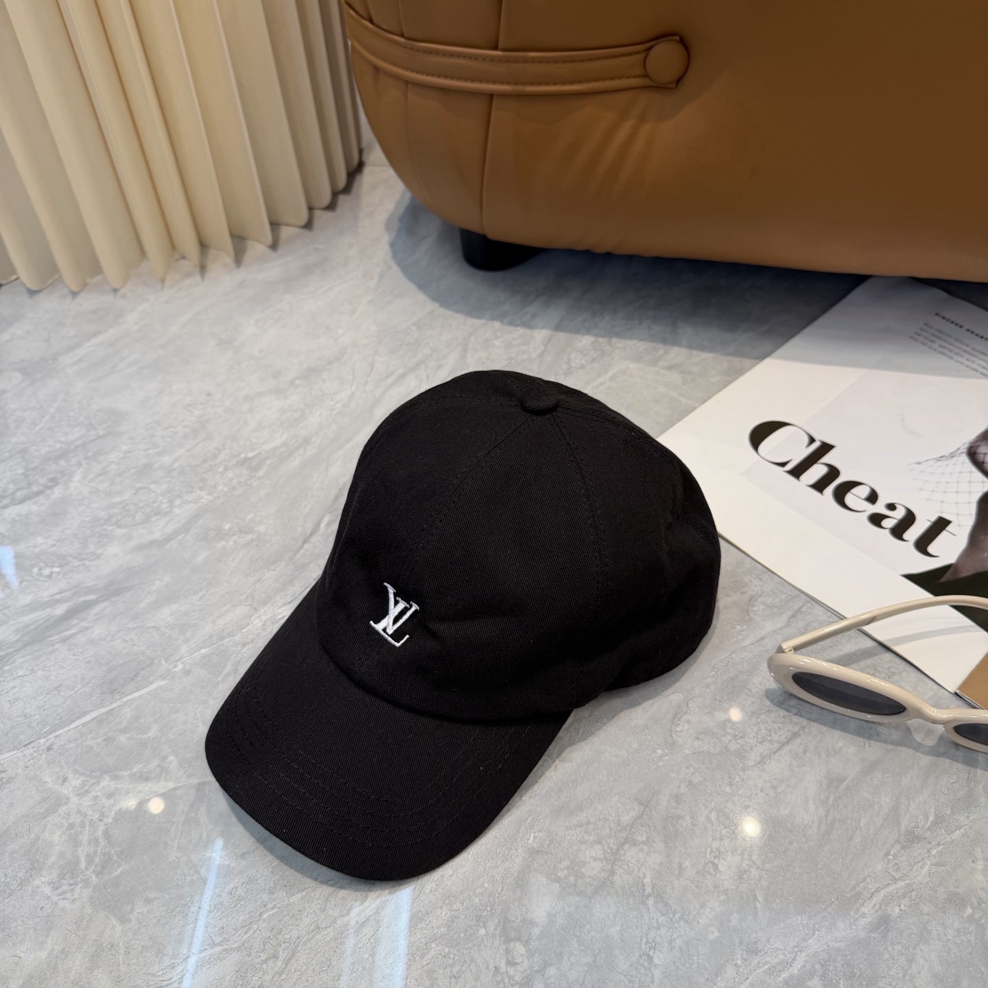 路易威登棒球帽LouisVuitton👒😍新款LV棒球帽，重工打造♥完美刺绣，高端大气，百搭款🤗男女通用