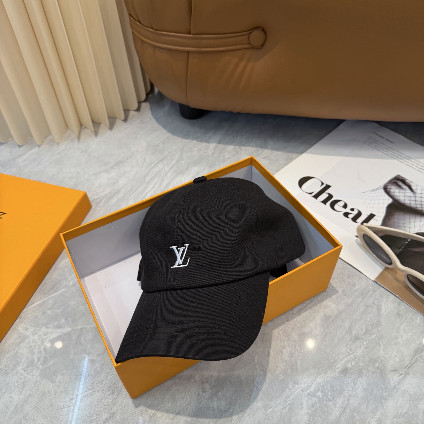 路易威登棒球帽LouisVuitton👒😍新款LV棒球帽，重工打造♥完美刺绣，高端大气，百搭款🤗男女通用
