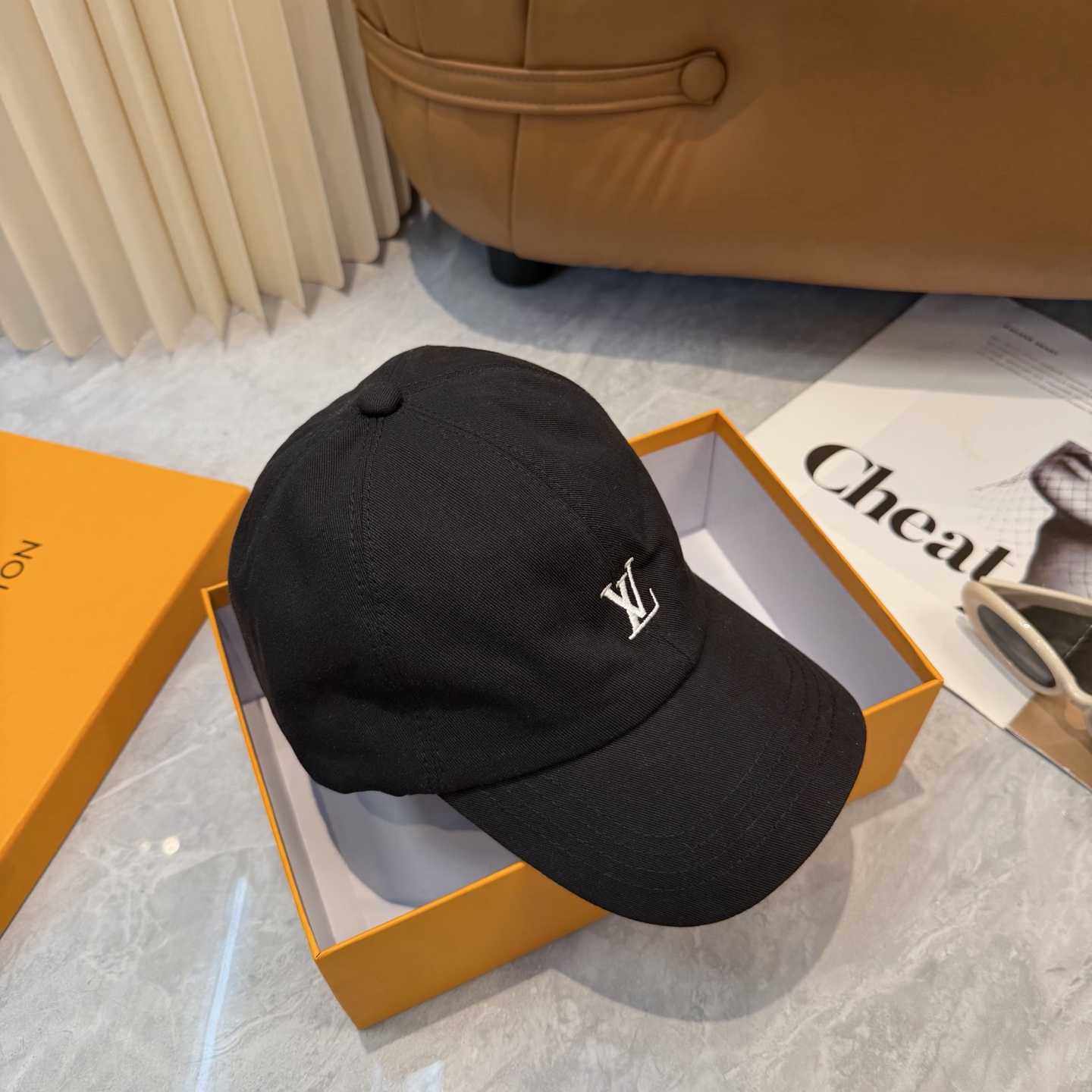 路易威登棒球帽LouisVuitton👒😍新款LV棒球帽，重工打造♥完美刺绣，高端大气，百搭款🤗男女通用