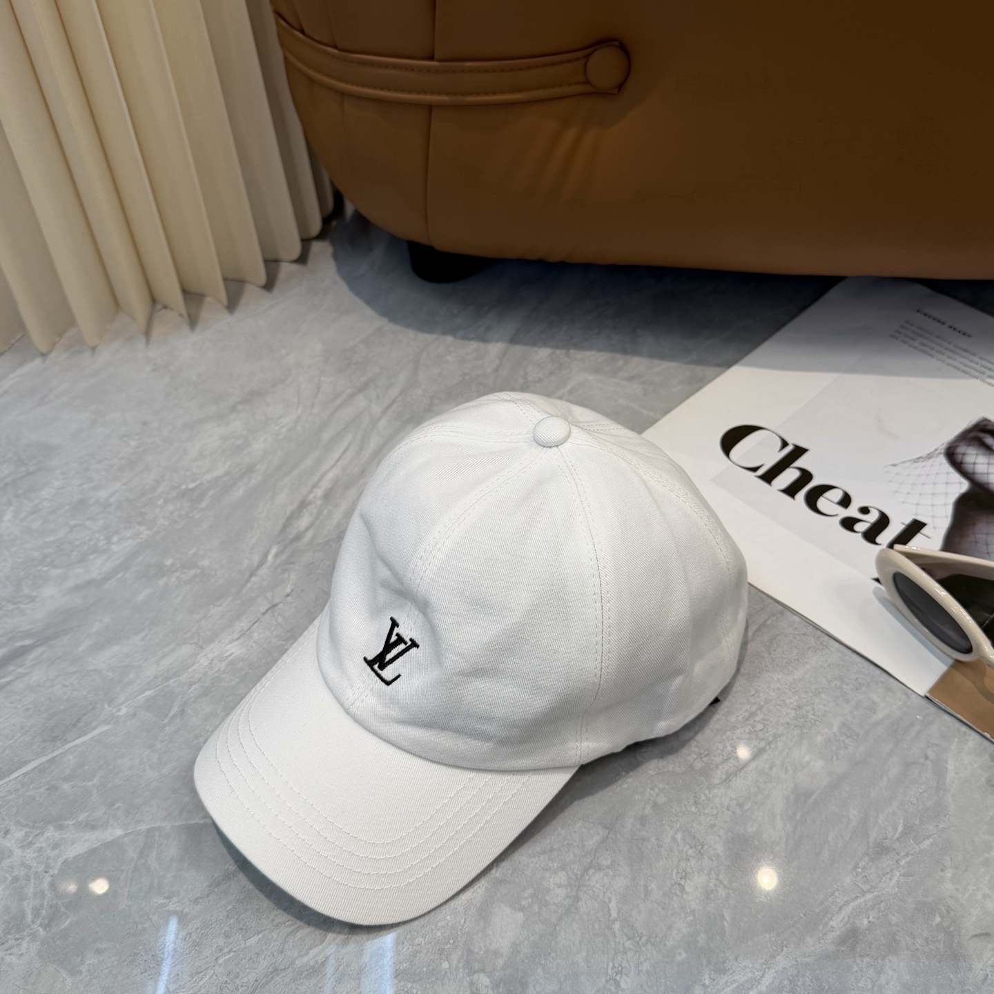 路易威登棒球帽LouisVuitton👒😍新款LV棒球帽，重工打造♥完美刺绣，高端大气，百搭款🤗男女通用