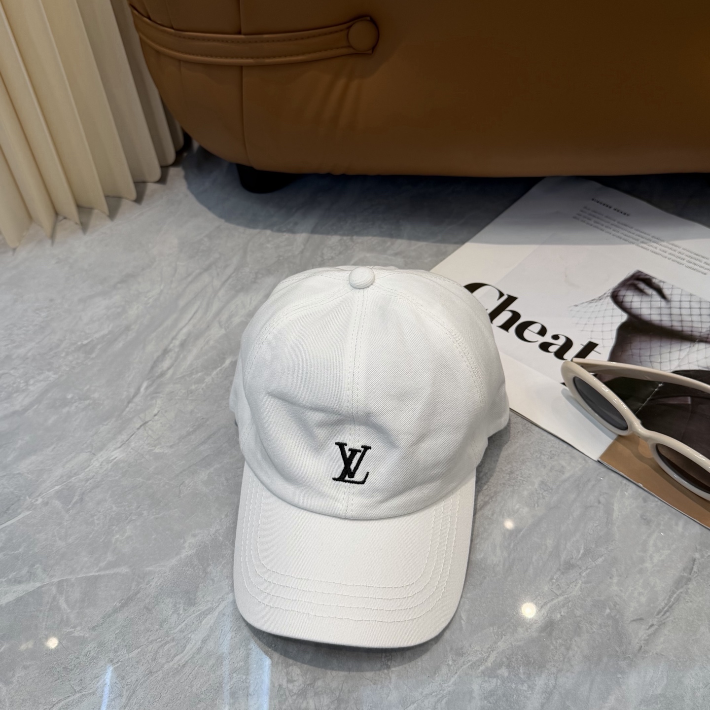 路易威登棒球帽LouisVuitton👒😍新款LV棒球帽，重工打造♥完美刺绣，高端大气，百搭款🤗男女通用