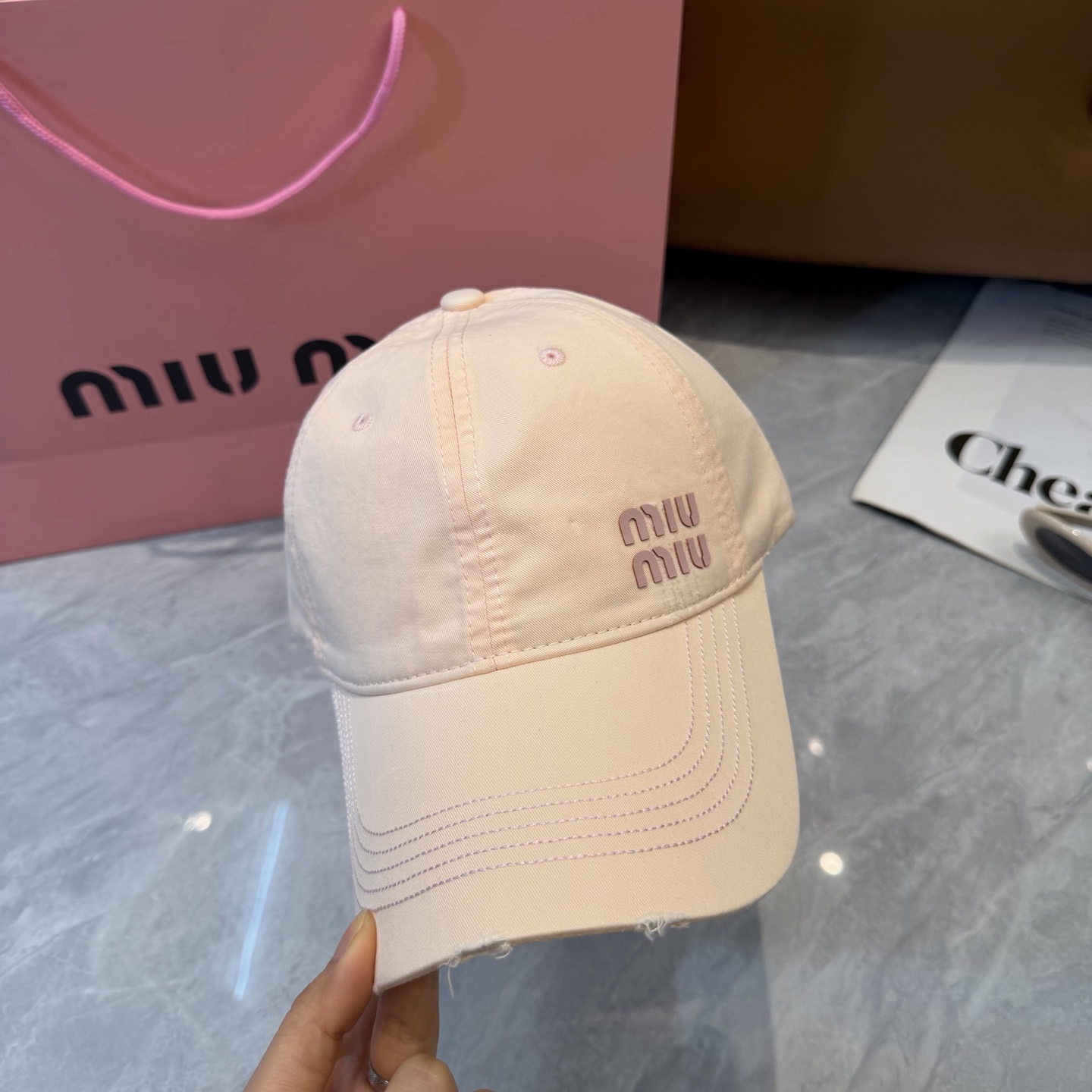 miumiu🌟缪缪春夏新款棒球帽🧢防晒显脸小氛围感穿搭必入！爆款棒球帽 巨百搭✓