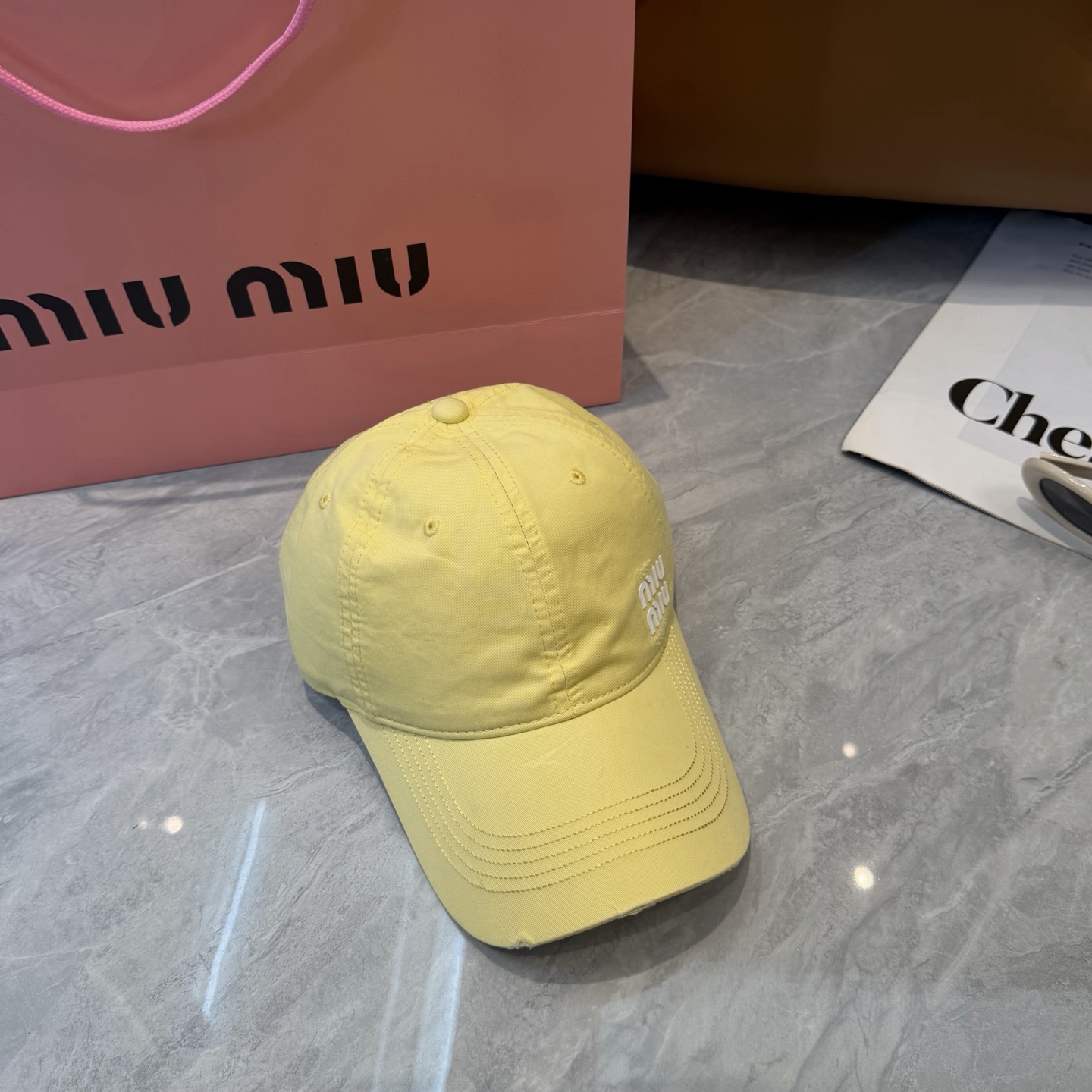 miumiu🌟缪缪春夏新款棒球帽🧢防晒显脸小氛围感穿搭必入！爆款棒球帽 巨百搭✓