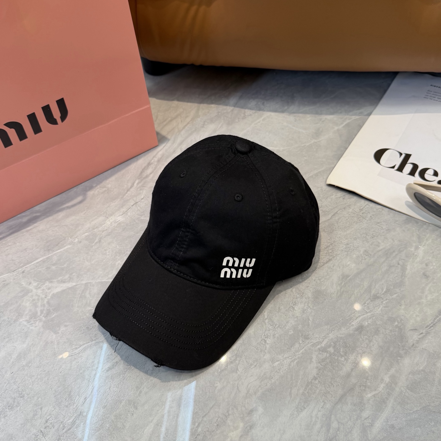 miumiu🌟缪缪春夏新款棒球帽🧢防晒显脸小氛围感穿搭必入！爆款棒球帽 巨百搭✓