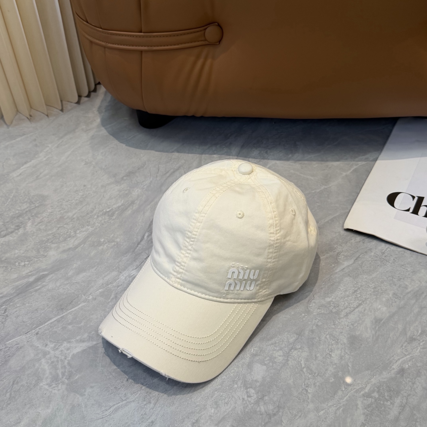 miumiu🌟缪缪春夏新款棒球帽🧢防晒显脸小氛围感穿搭必入！爆款棒球帽 巨百搭✓