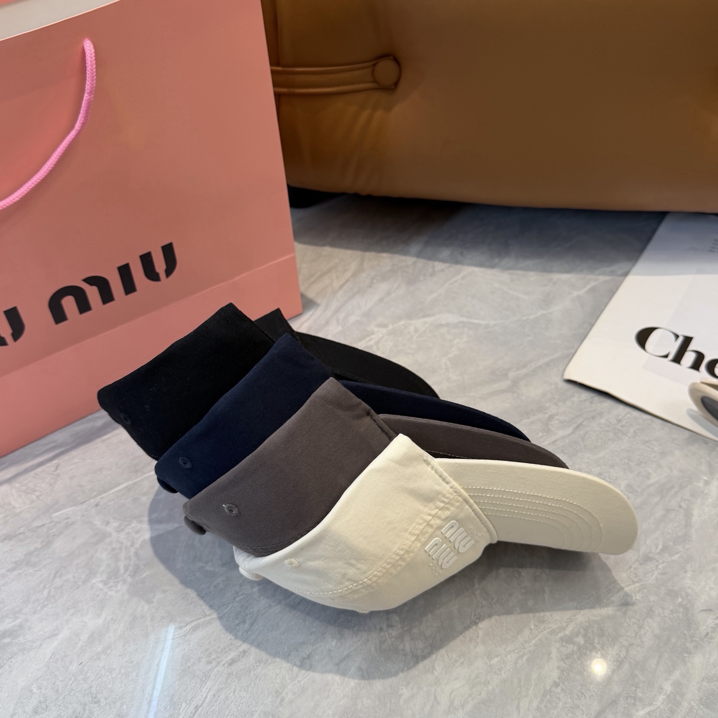 miumiu🌟缪缪春夏新款棒球帽🧢防晒显脸小氛围感穿搭必入！爆款棒球帽 巨百搭✓