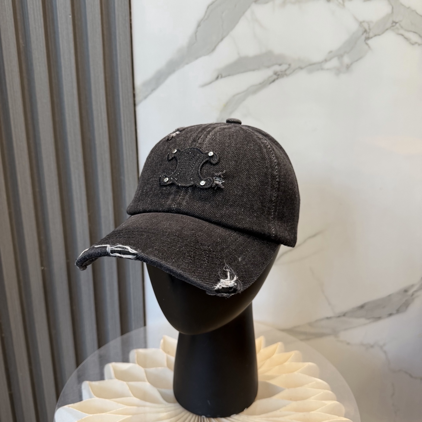 💛配防尘袋【CELINE赛琳】新款牛仔棒球帽🧢，出街必备超好搭配，赶紧入手！