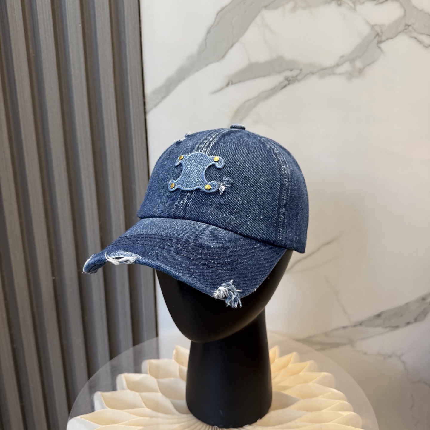 💛配防尘袋【CELINE赛琳】新款牛仔棒球帽🧢，出街必备超好搭配，赶紧入手！