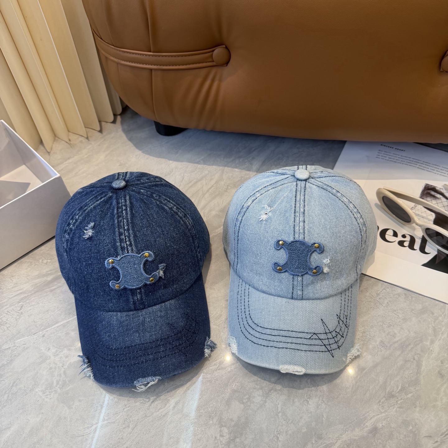 💛配防尘袋【CELINE赛琳】新款牛仔棒球帽🧢，出街必备超好搭配，赶紧入手！