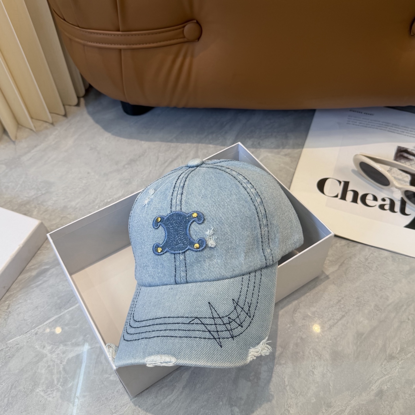 💛配防尘袋【CELINE赛琳】新款牛仔棒球帽🧢，出街必备超好搭配，赶紧入手！