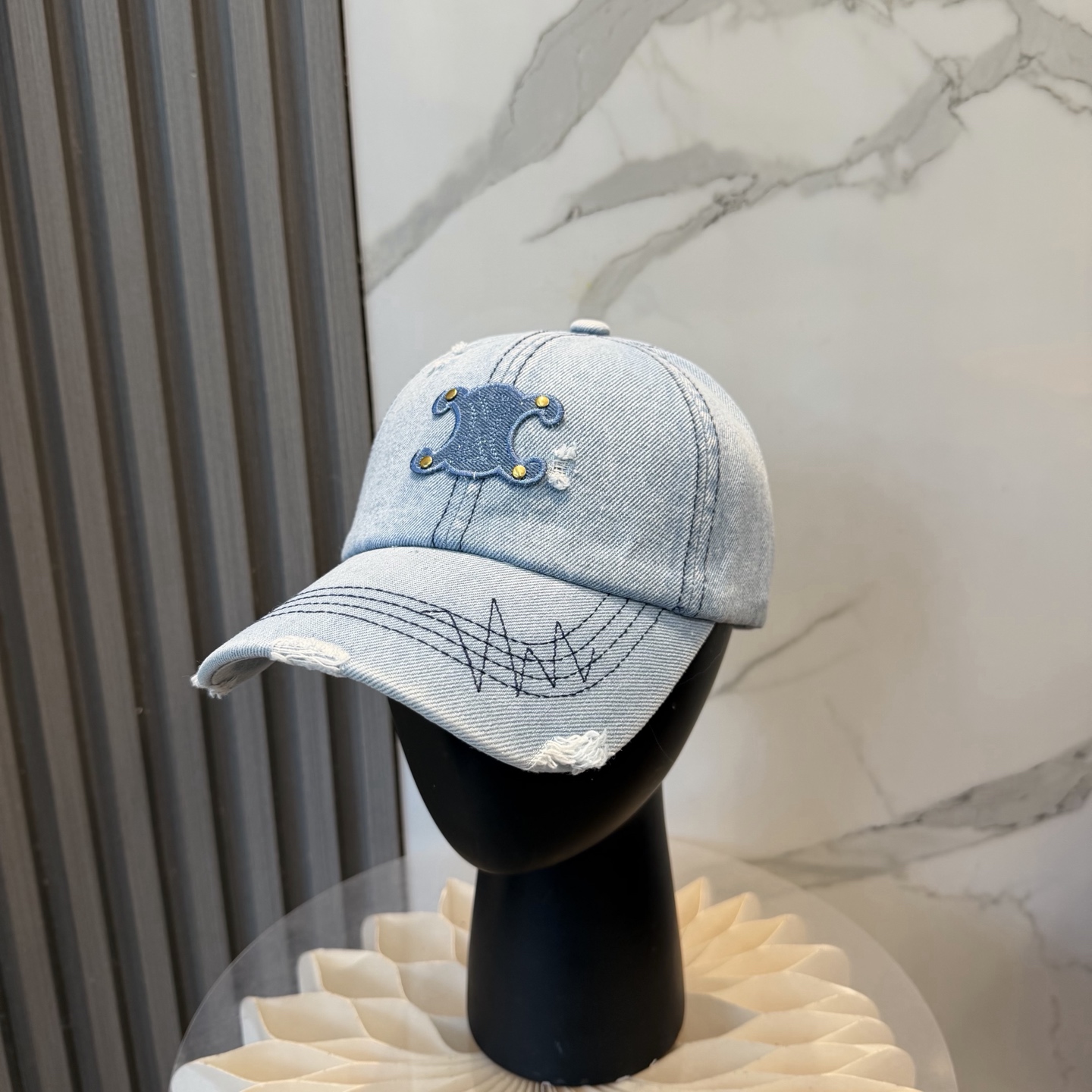 💛配防尘袋【CELINE赛琳】新款牛仔棒球帽🧢，出街必备超好搭配，赶紧入手！