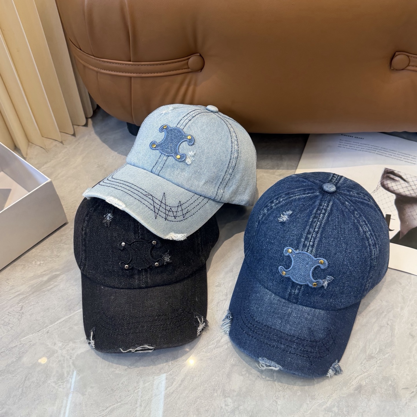 💛配防尘袋【CELINE赛琳】新款牛仔棒球帽🧢，出街必备超好搭配，赶紧入手！