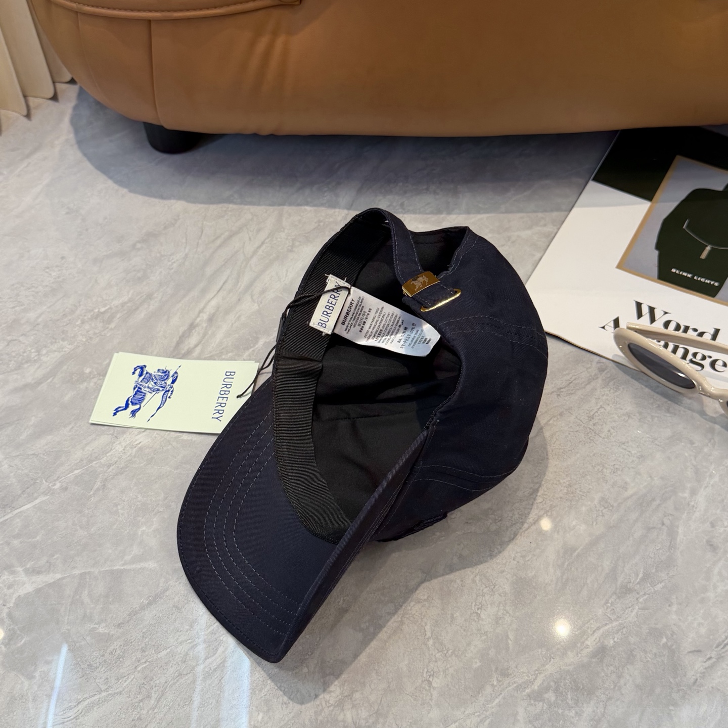 Burberry 款纯棉内里，完美版型， 品质，独家 摄，男女适用