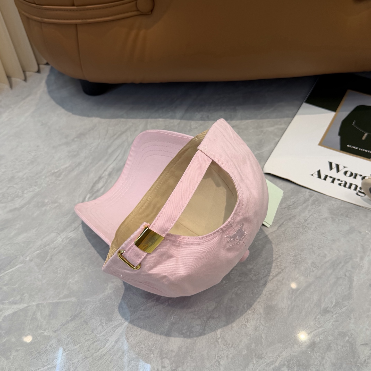 Burberry 款纯棉内里，完美版型， 品质，独家 摄，男女适用