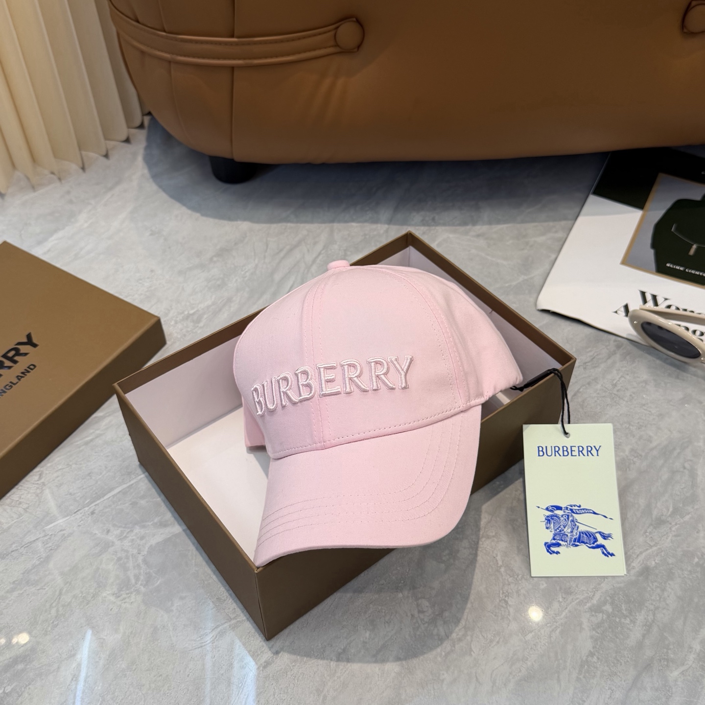 Burberry 款纯棉内里，完美版型， 品质，独家 摄，男女适用