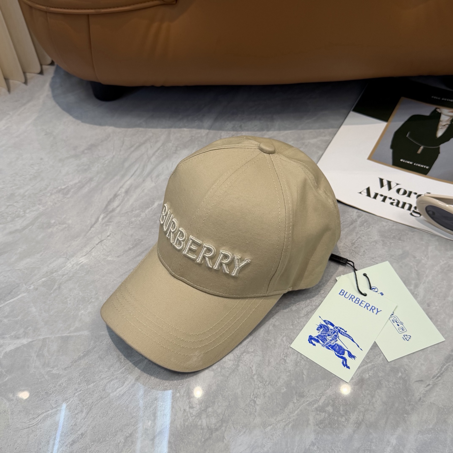 🧢Burberry（巴宝莉）新款刺绣棒球帽  专柜热卖款纯棉内里，完美版型，原厂品质，独家实物拍摄，男女