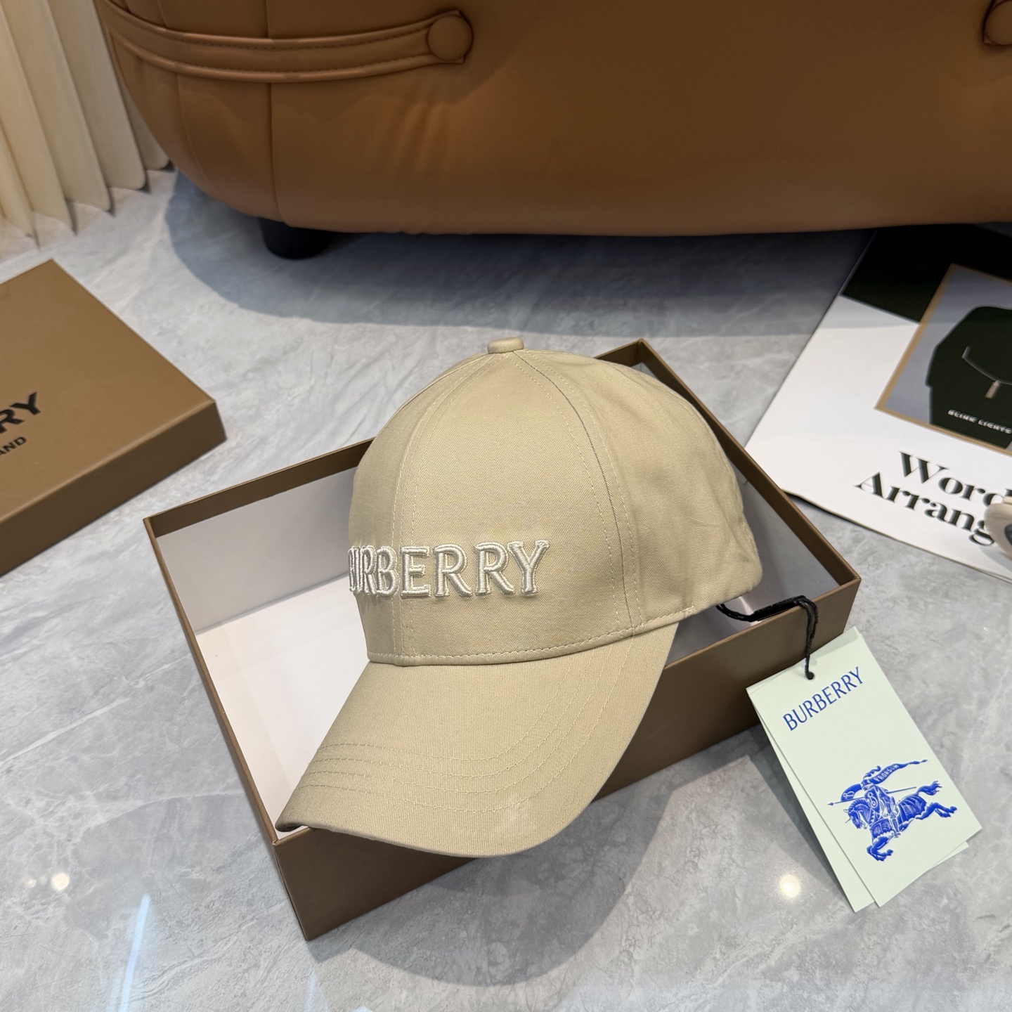 Burberry 款纯棉内里，完美版型， 品质，独家 摄，男女适用