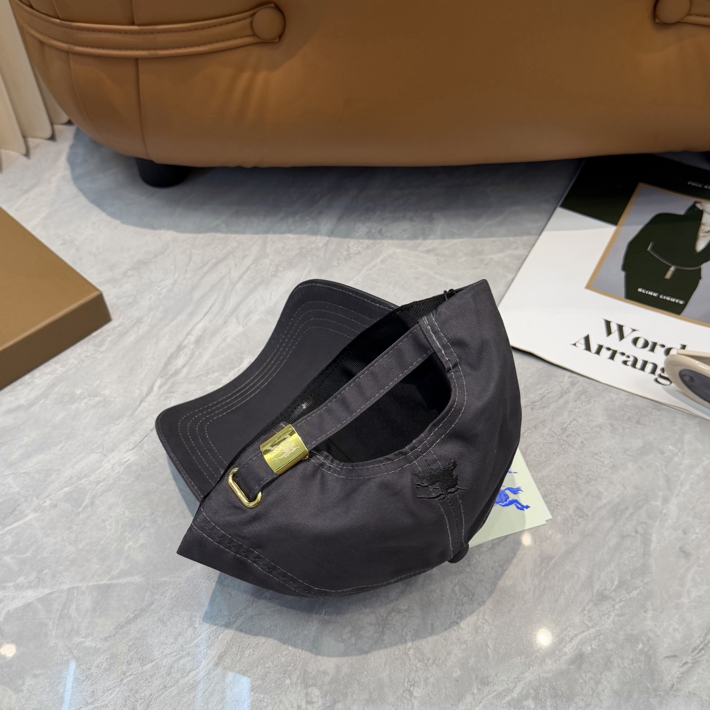 Burberry 款纯棉内里，完美版型， 品质，独家 摄，男女适用
