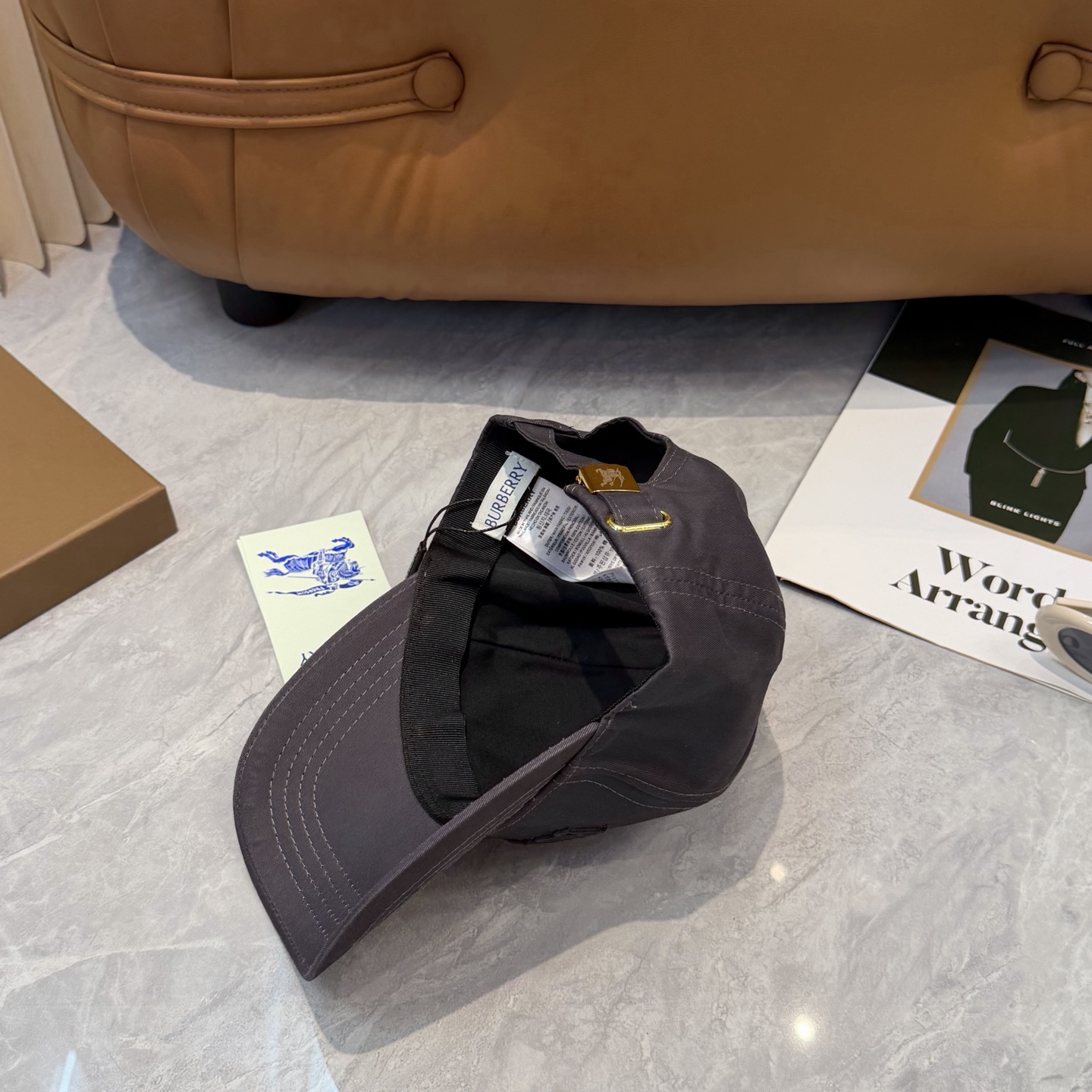 Burberry 款纯棉内里，完美版型， 品质，独家 摄，男女适用